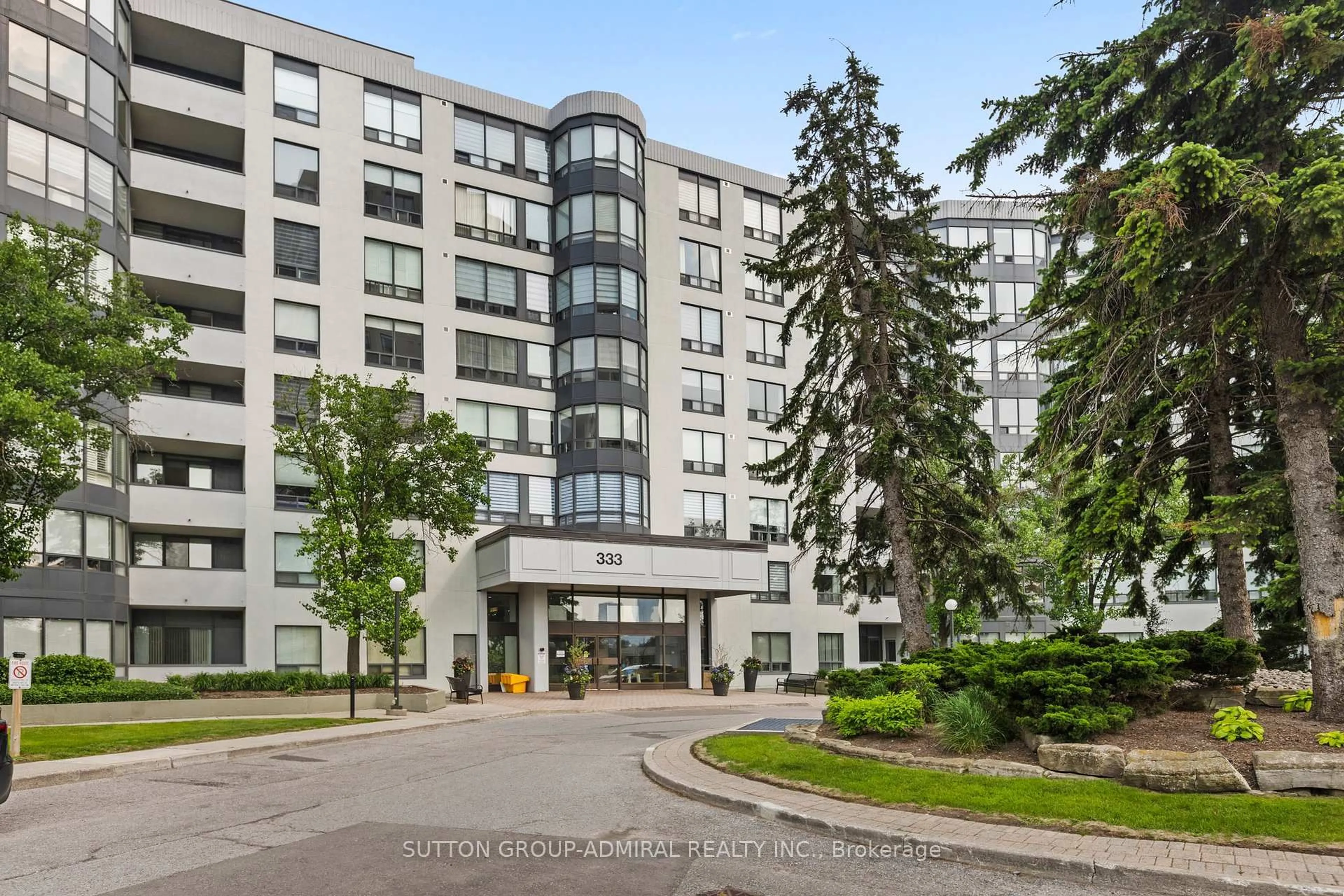 Indoor foyer for 333 Clark Ave #707, Vaughan Ontario L4J 7K4