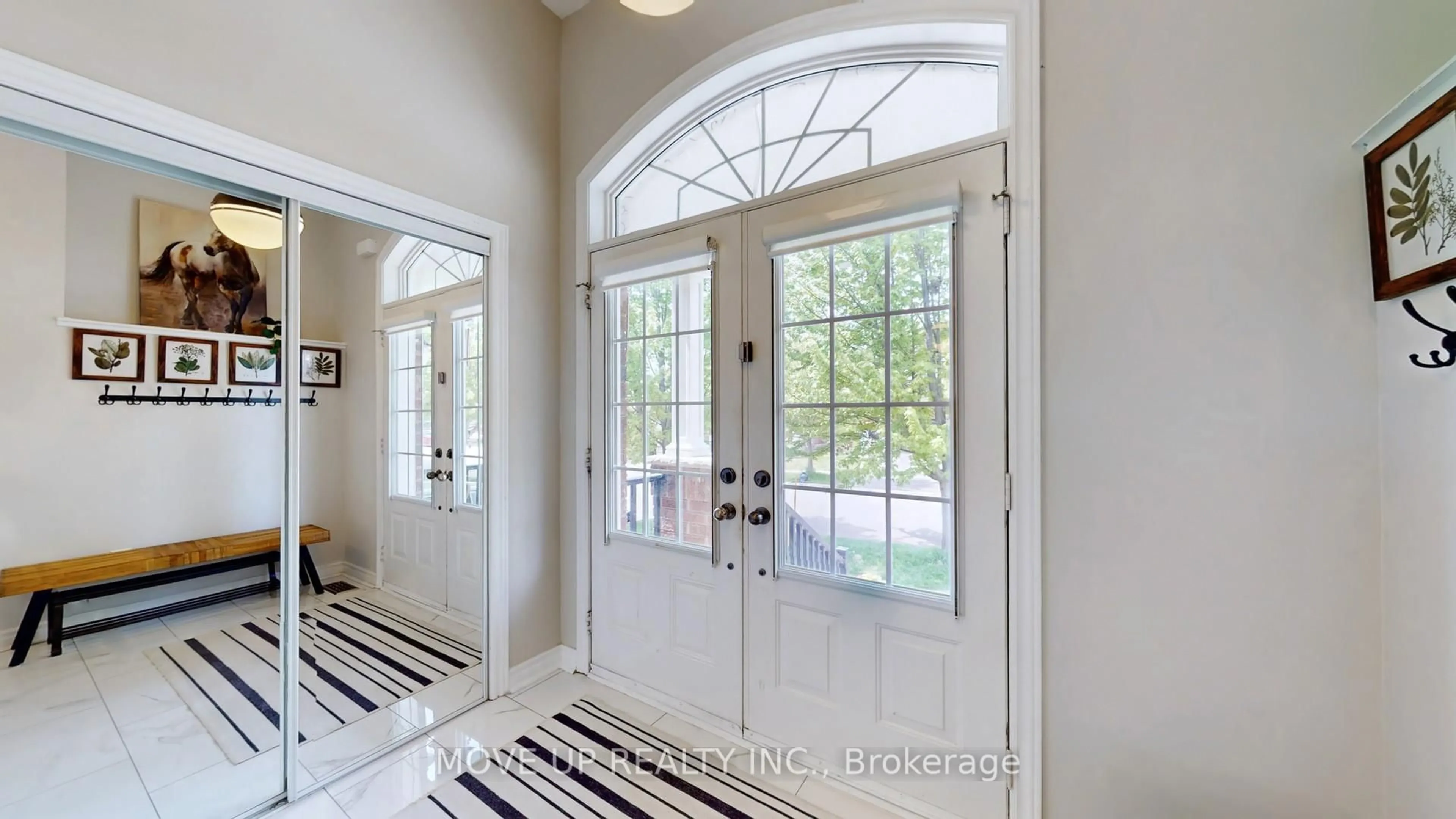 Indoor entryway for 30 Hoppington Ave, Whitchurch-Stouffville Ontario L4A 0K7