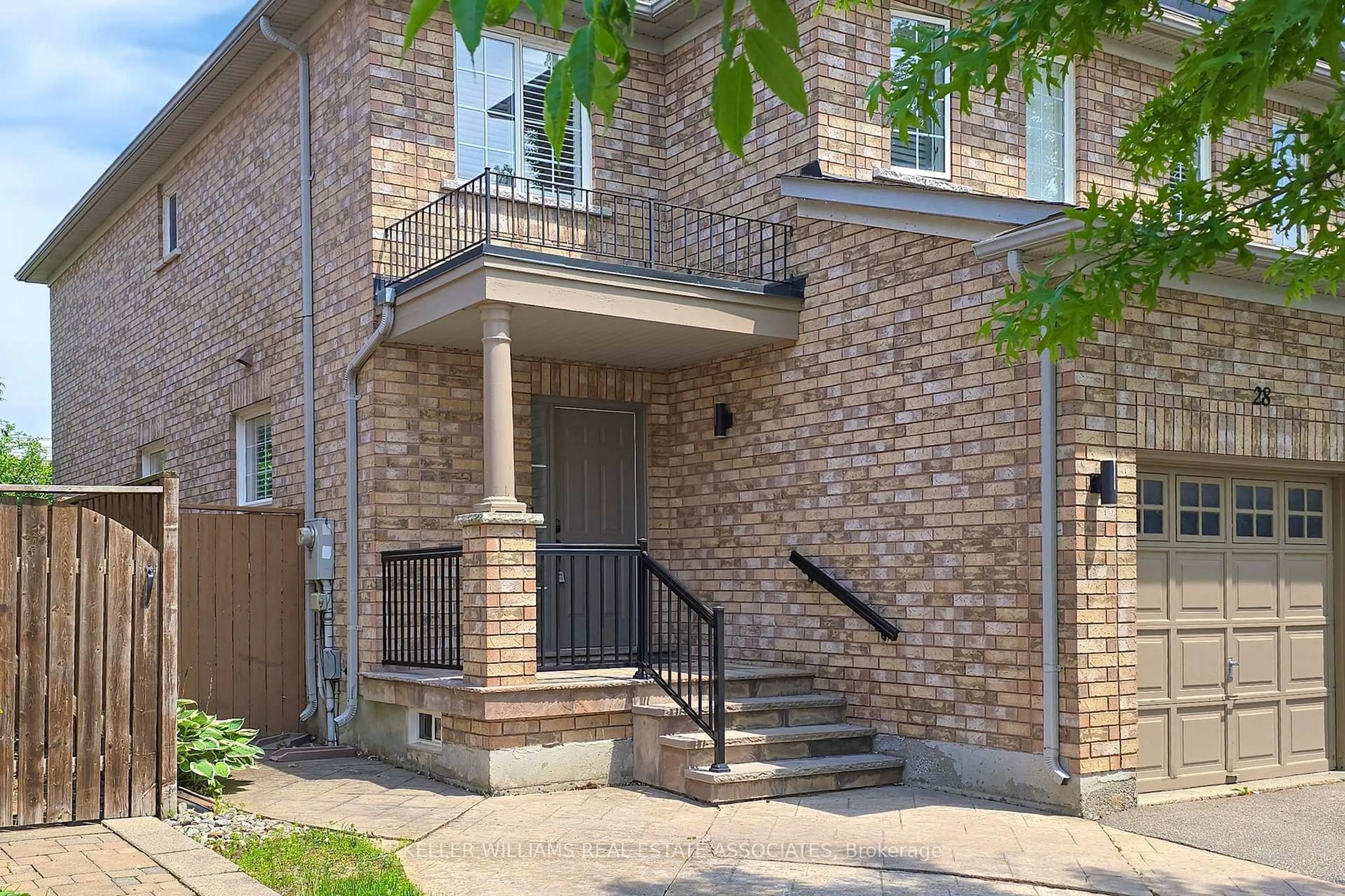 Home with brick exterior material, street for 28 Fonteselva Ave, Vaughan Ontario L4H 2S1