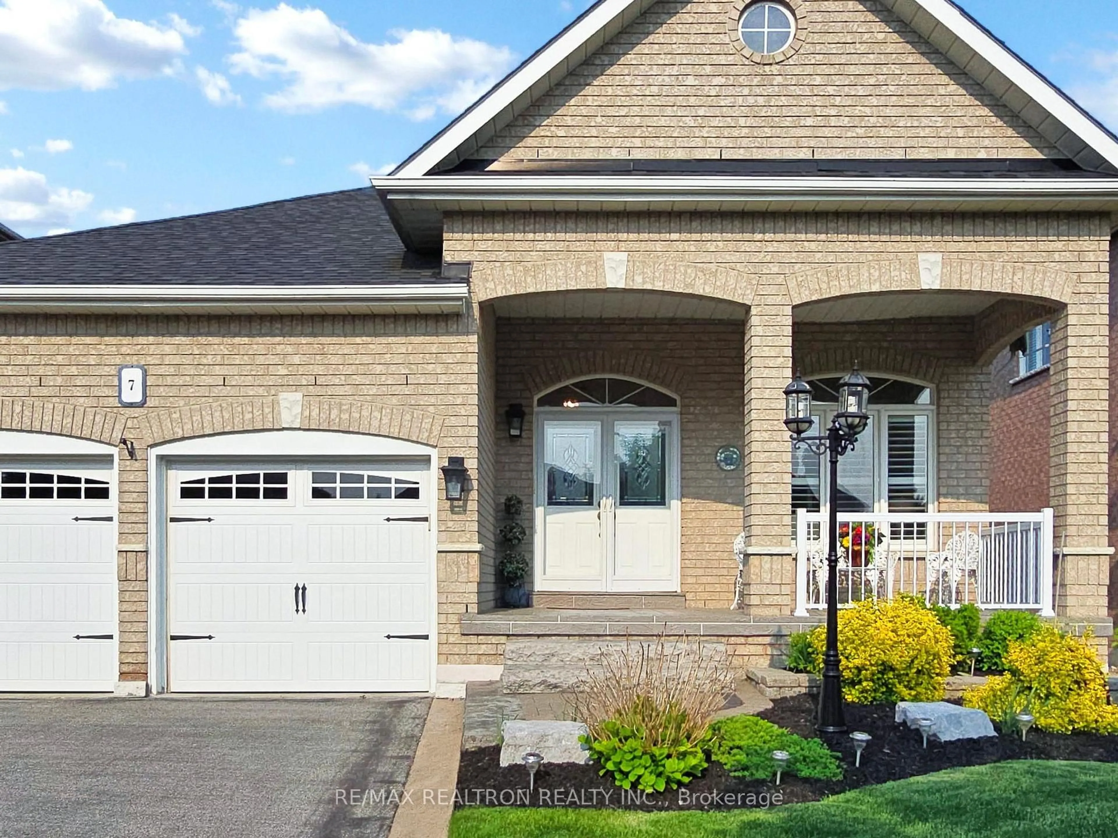 Home with brick exterior material, street for 7 Emily Crt, Richmond Hill Ontario L4E 4E5