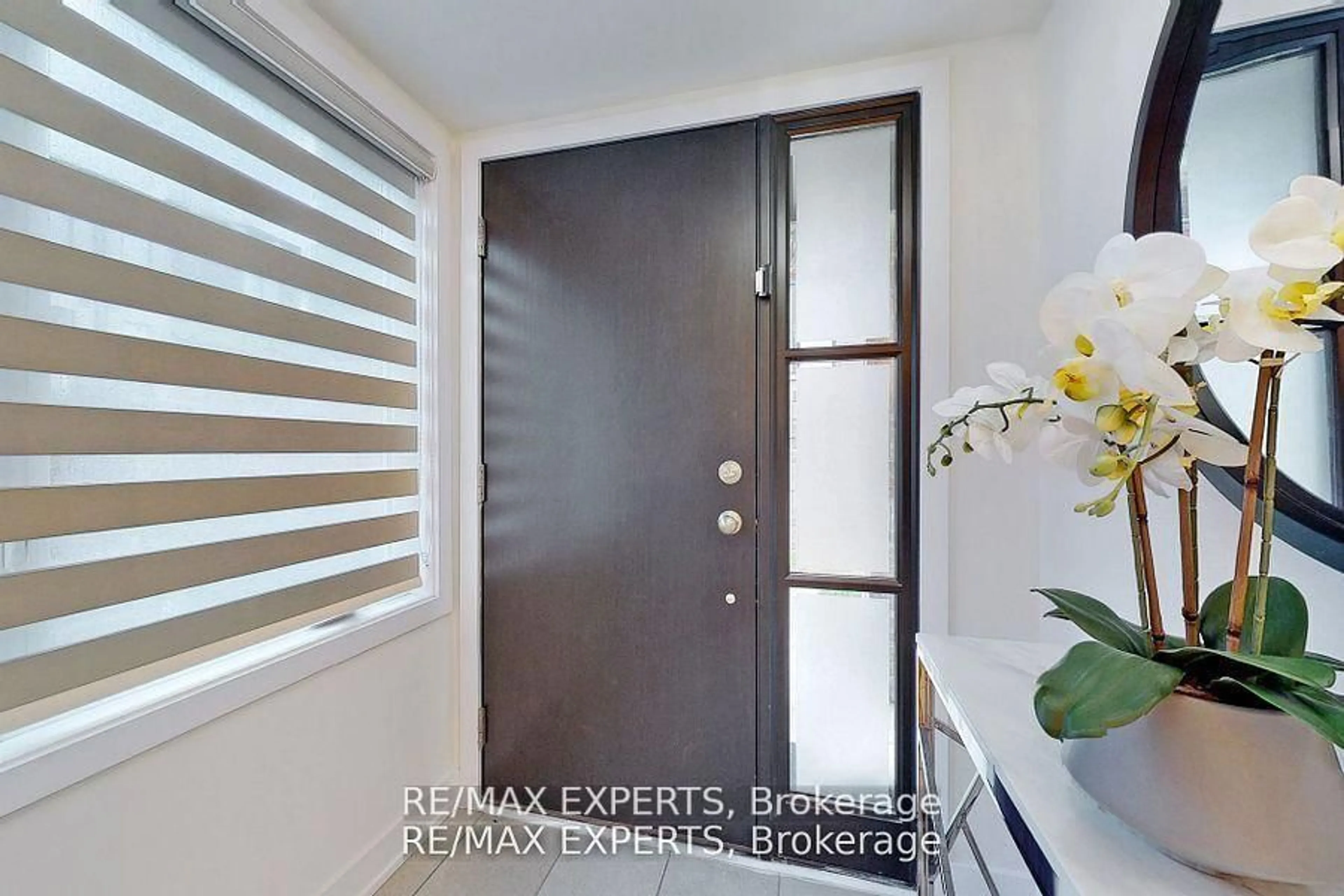 Indoor entryway for 54 Carpaccio Ave, Vaughan Ontario L4H 4R5
