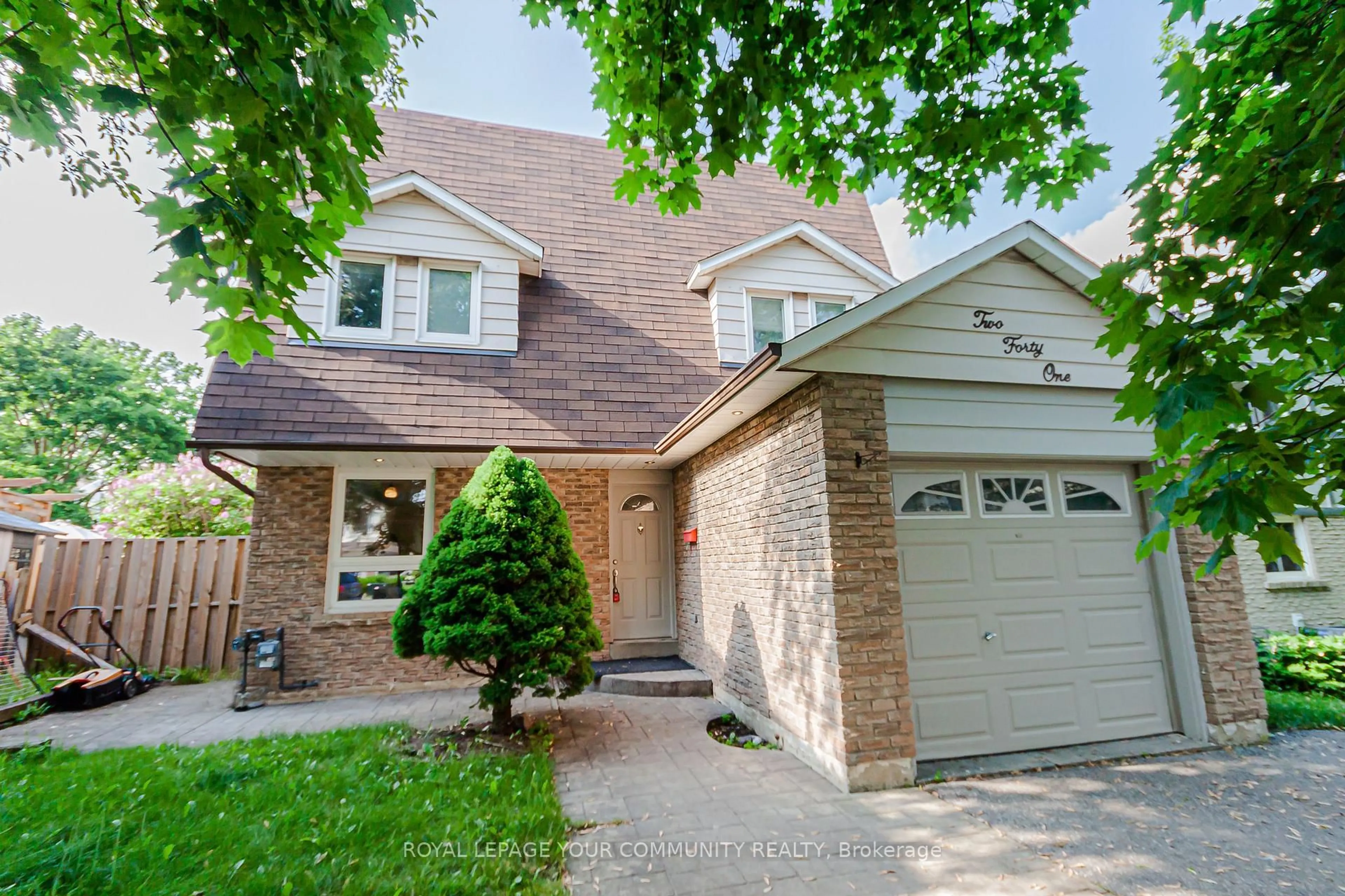 Home with brick exterior material, street for 241 Currey Cres, Newmarket Ontario L3Y 5M7