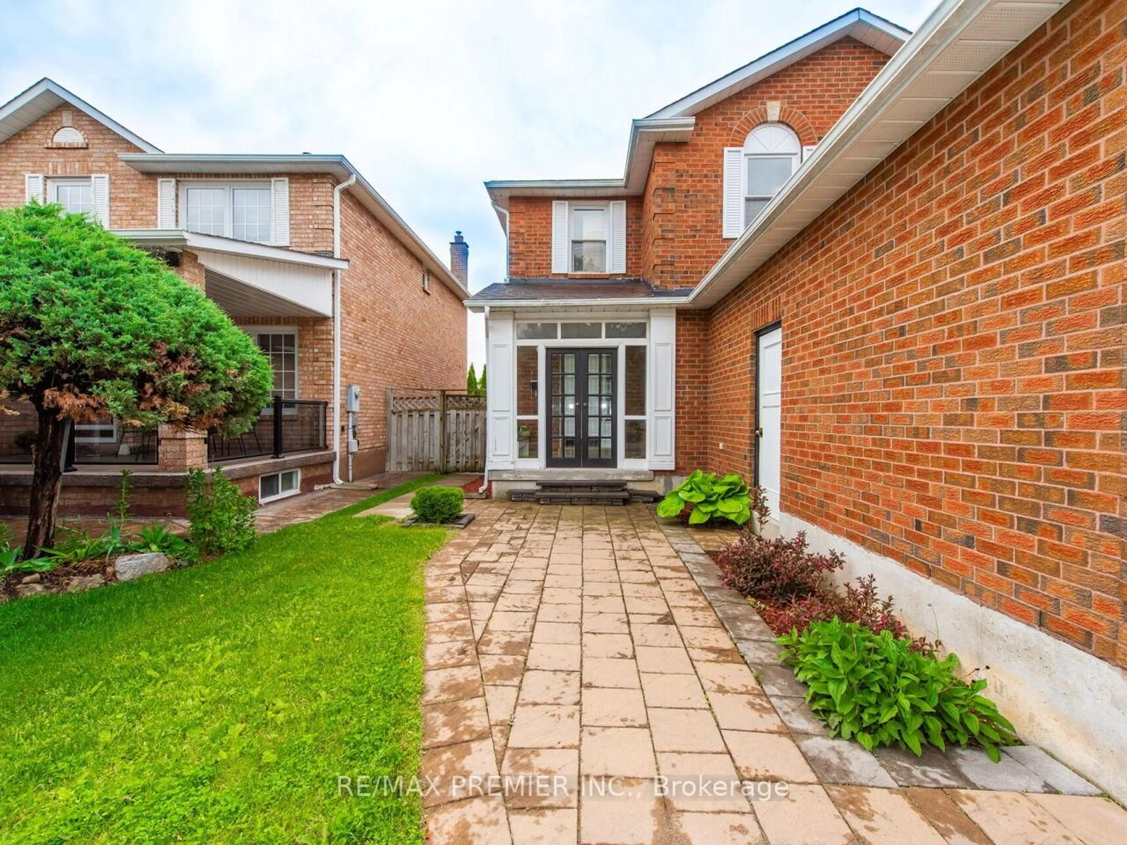 Home with brick exterior material, street for 119 Cromwell Rd, Vaughan Ontario L6A 1T9