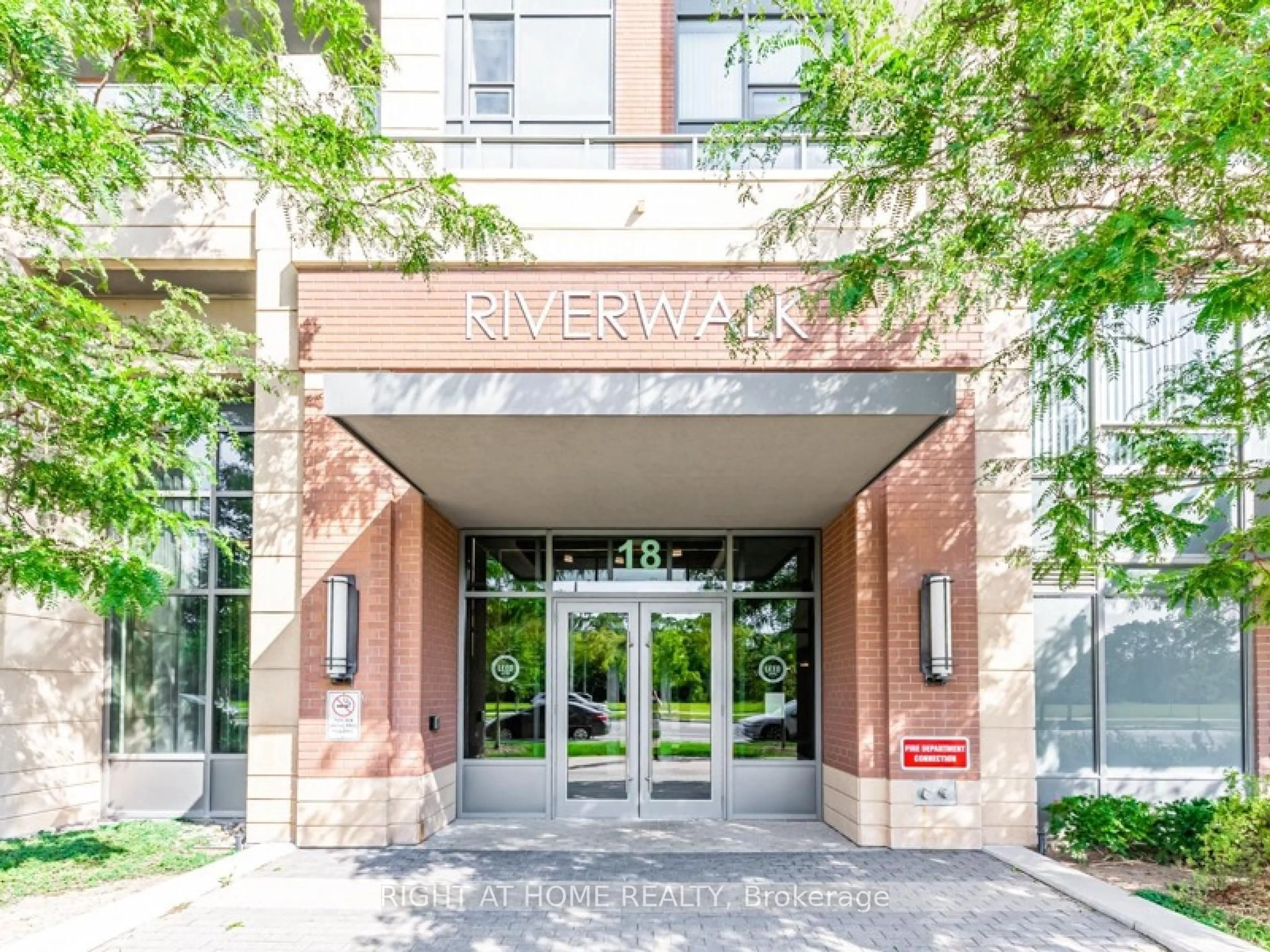 Indoor foyer for 18 Uptown Dr #826, Markham Ontario L3R 5M5
