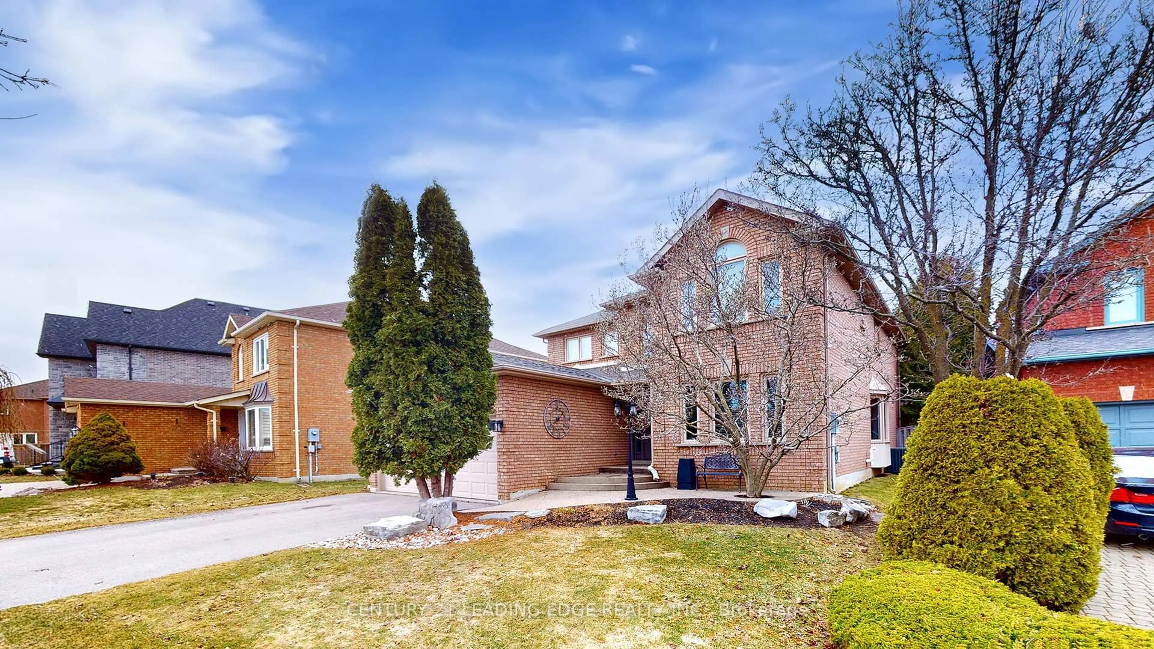 Home with brick exterior material, street for 102 Larkin Ave, Markham Ontario L3P 4Y5