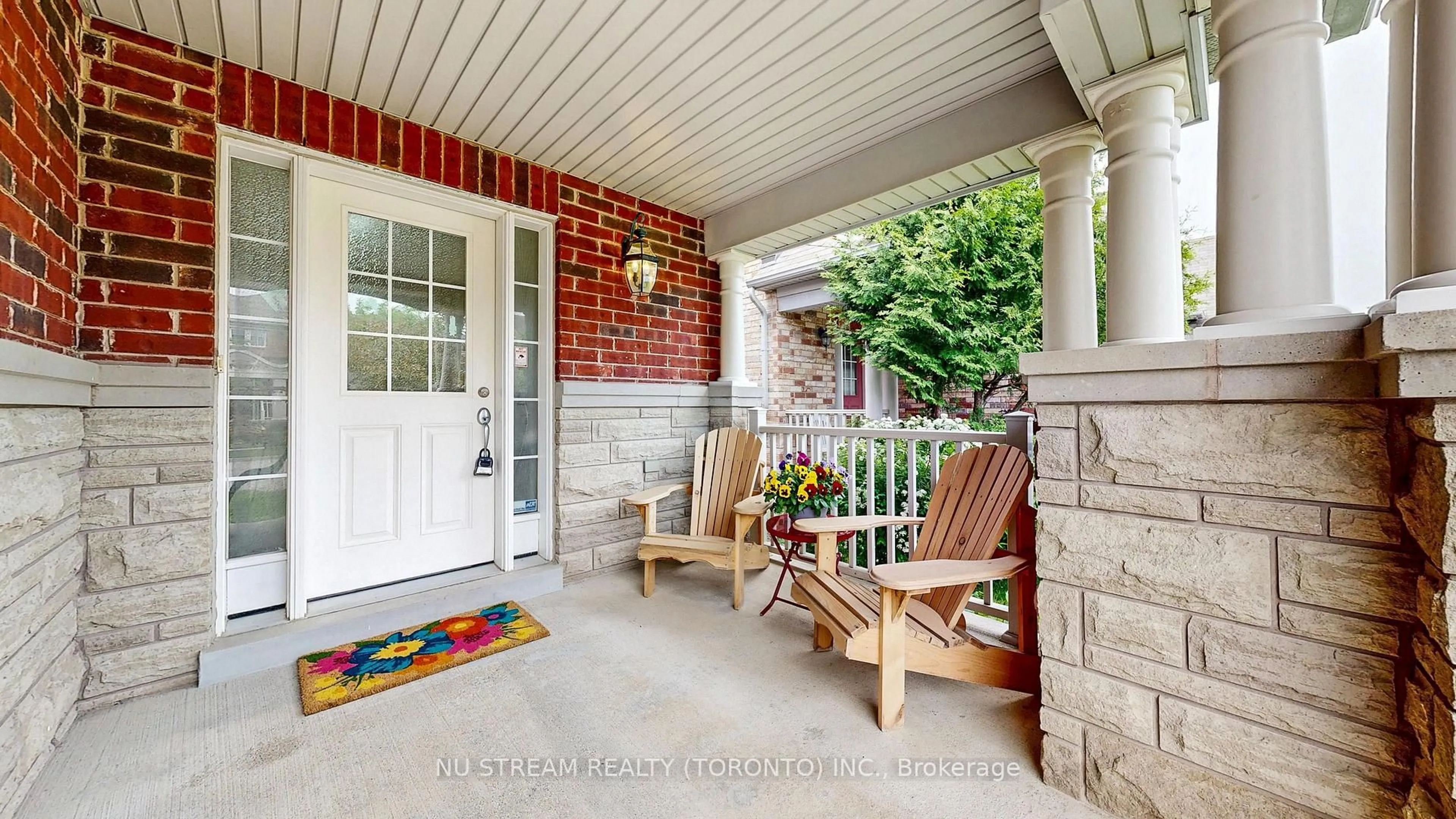 Indoor entryway for 173 Downy Emerald Dr, Bradford West Gwillimbury Ontario L3Z 0E6