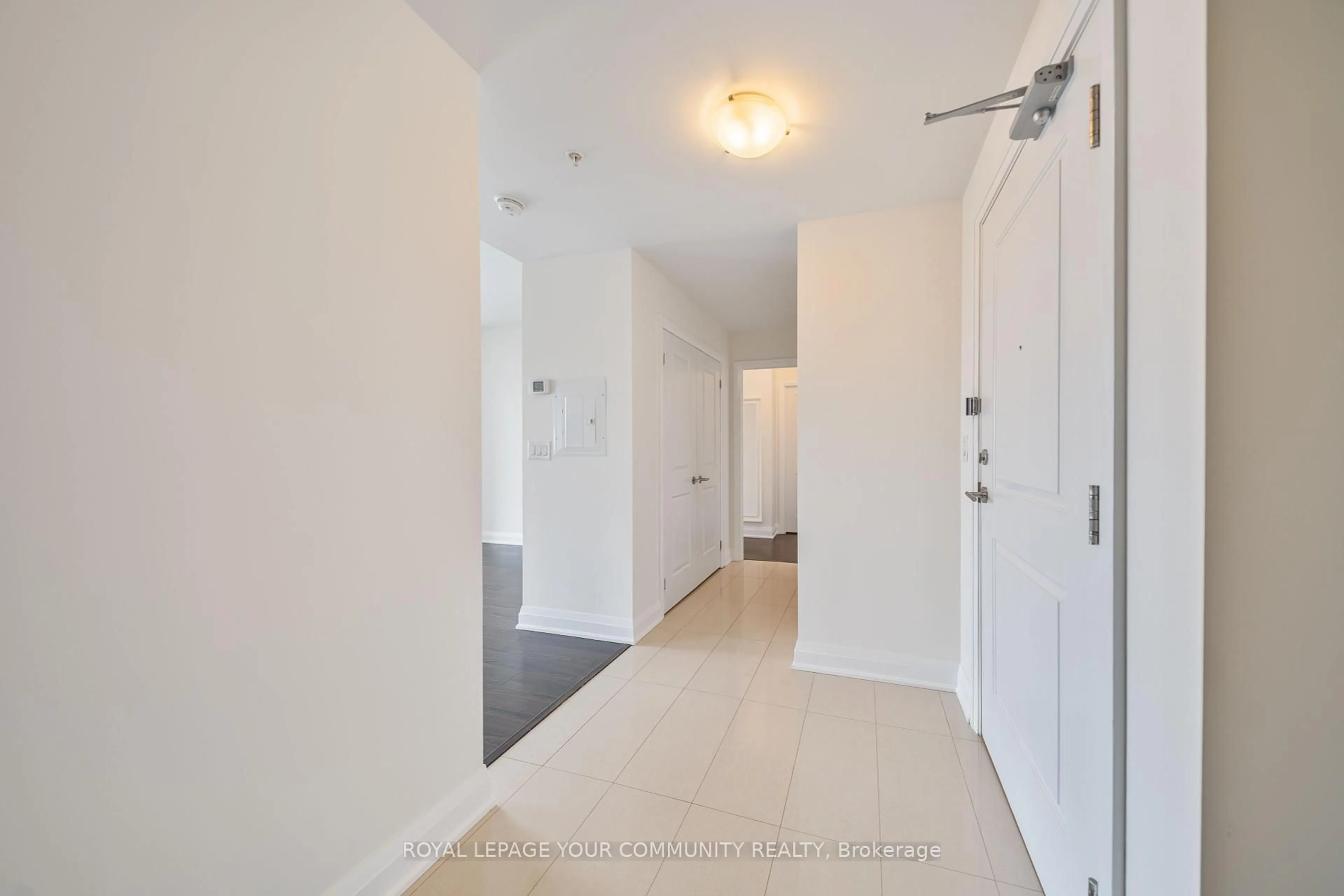 Indoor entryway for 24 Woodstream Blvd #315, Vaughan Ontario L4L 8C4