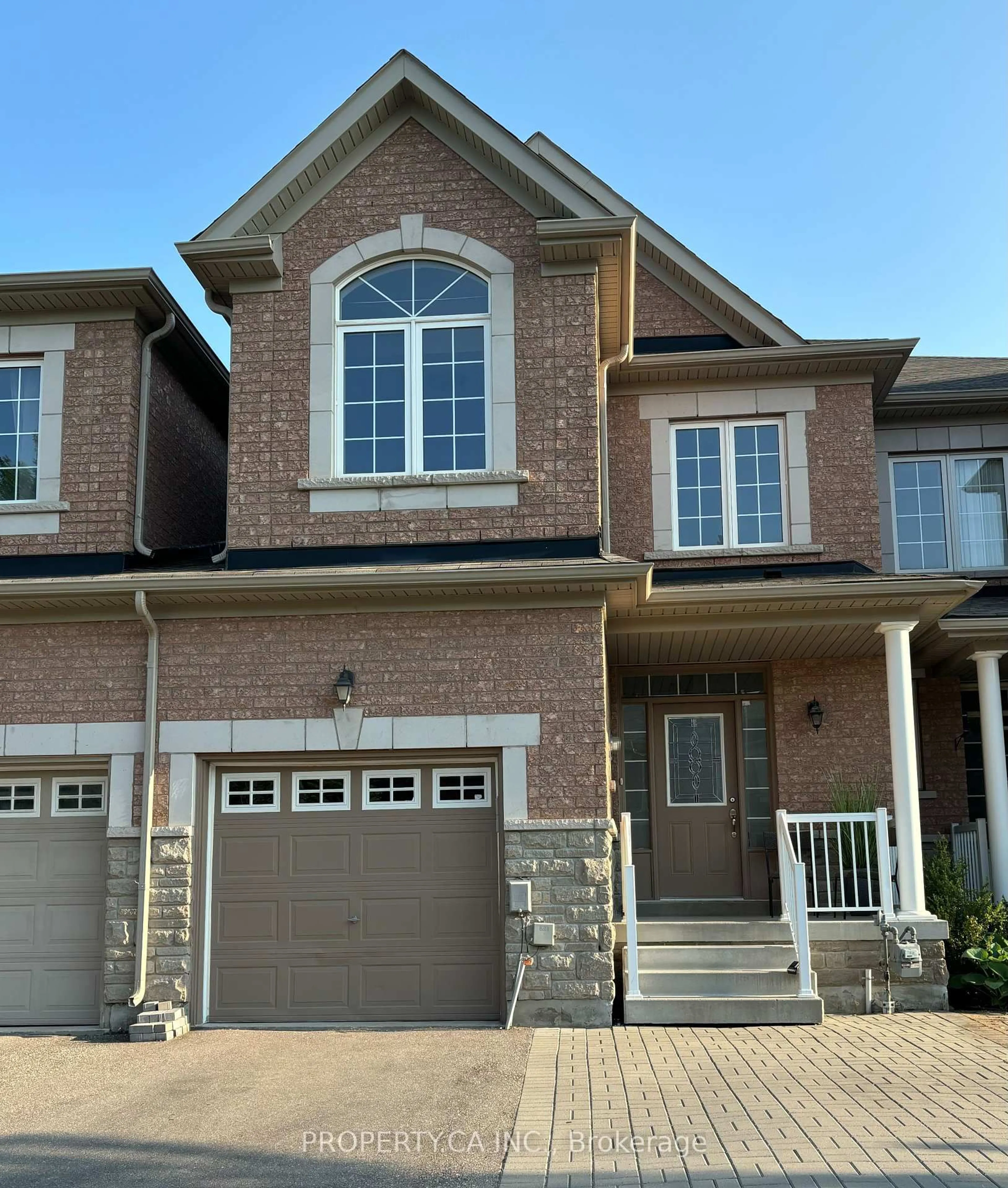 Home with brick exterior material, street for 90 Collin Crt, Richmond Hill Ontario L4E 0X8
