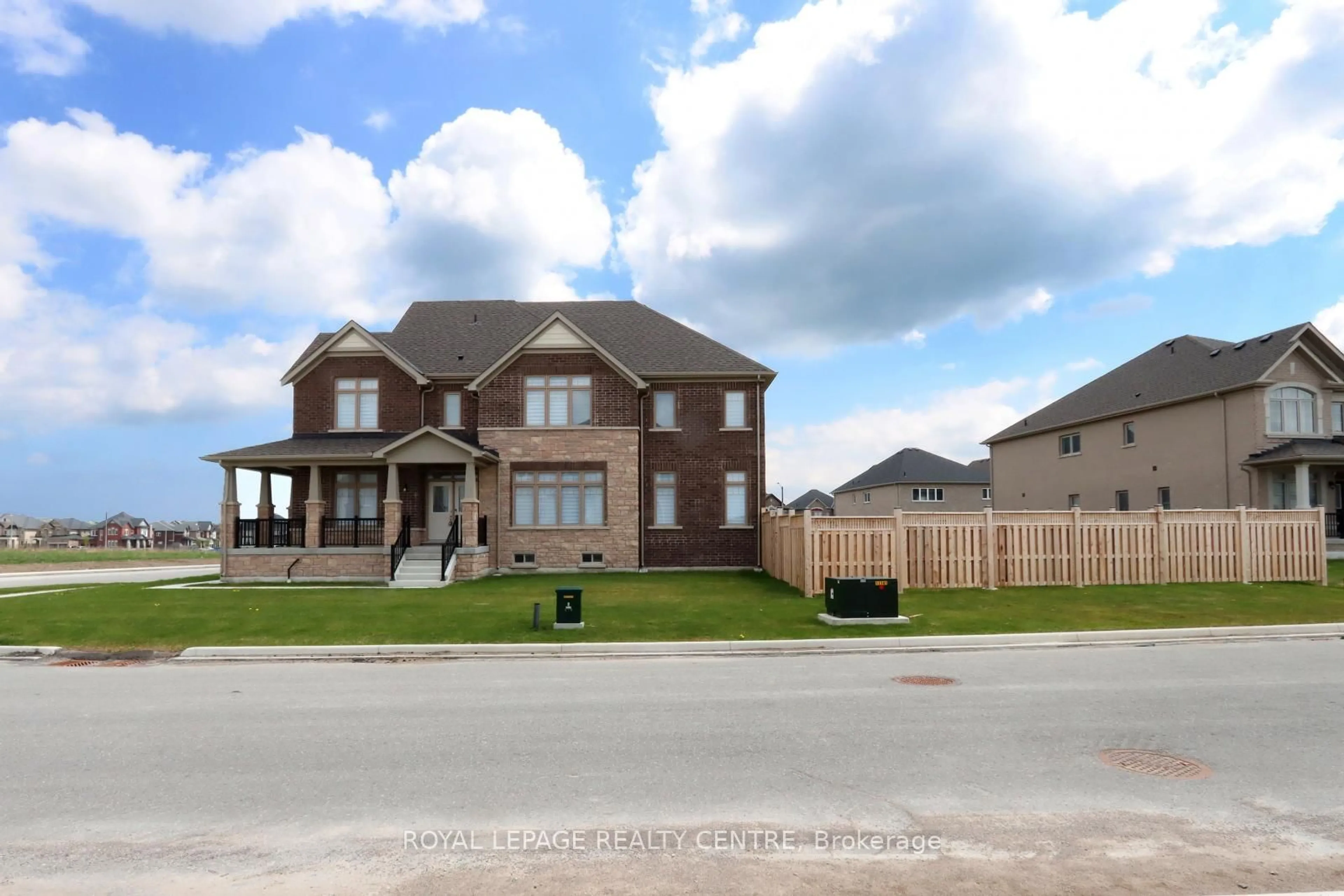 Home with brick exterior material, street for 1131 Cole St, Innisfil Ontario L9S 0R3