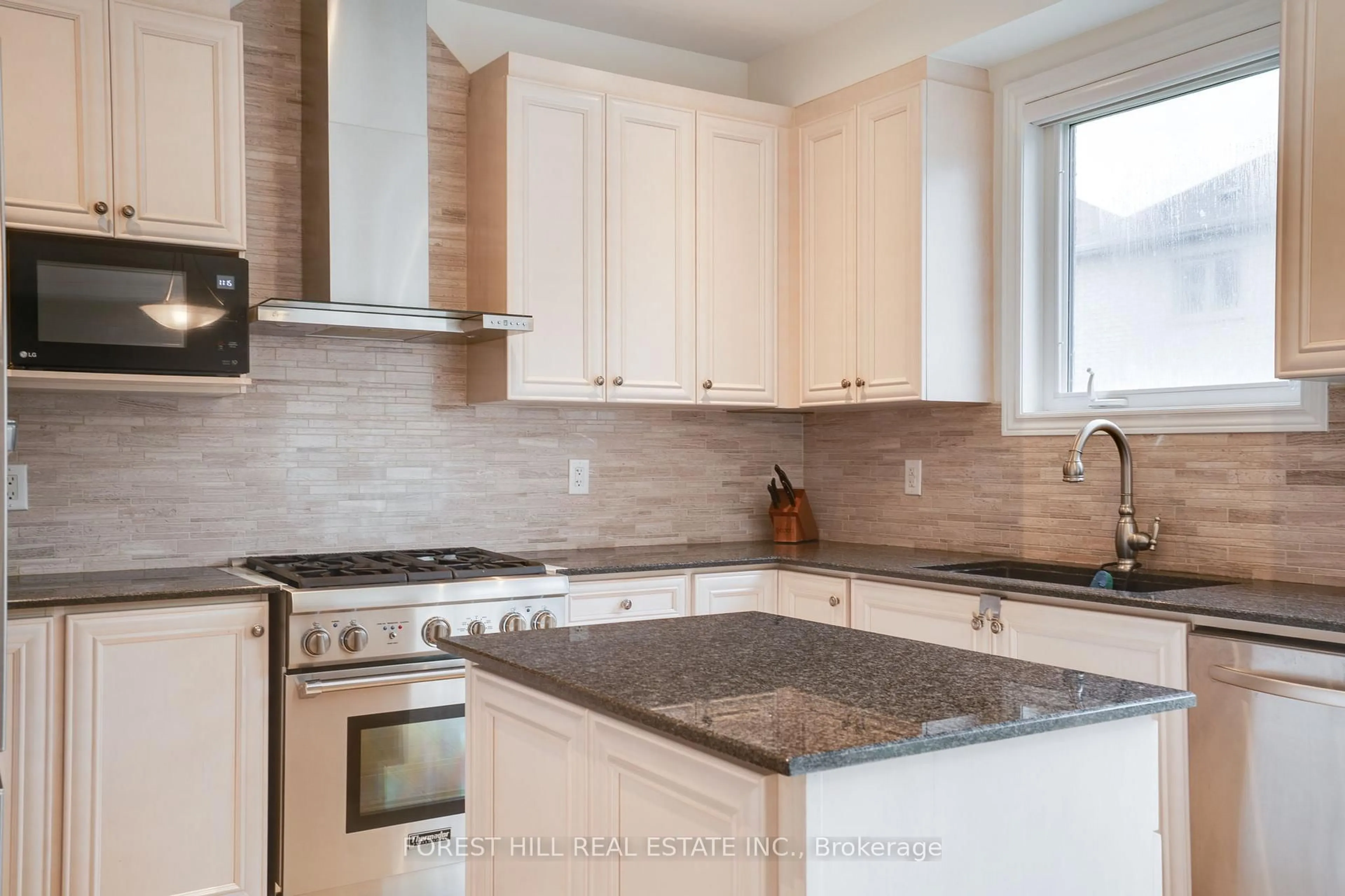Unknown for 127 Rumsey Rd, Vaughan Ontario L6A 0W5