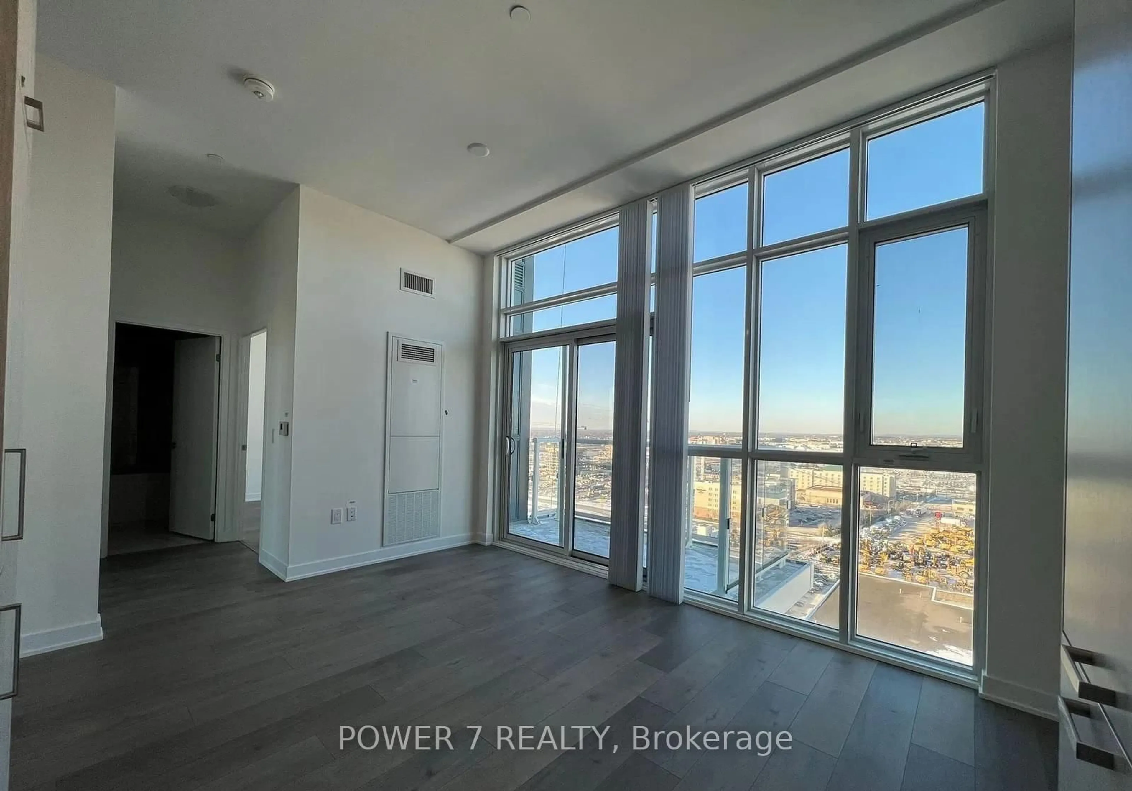 A pic of a room for 10 Honeycrisp Cres #1801, Vaughan Ontario L4K 0M7