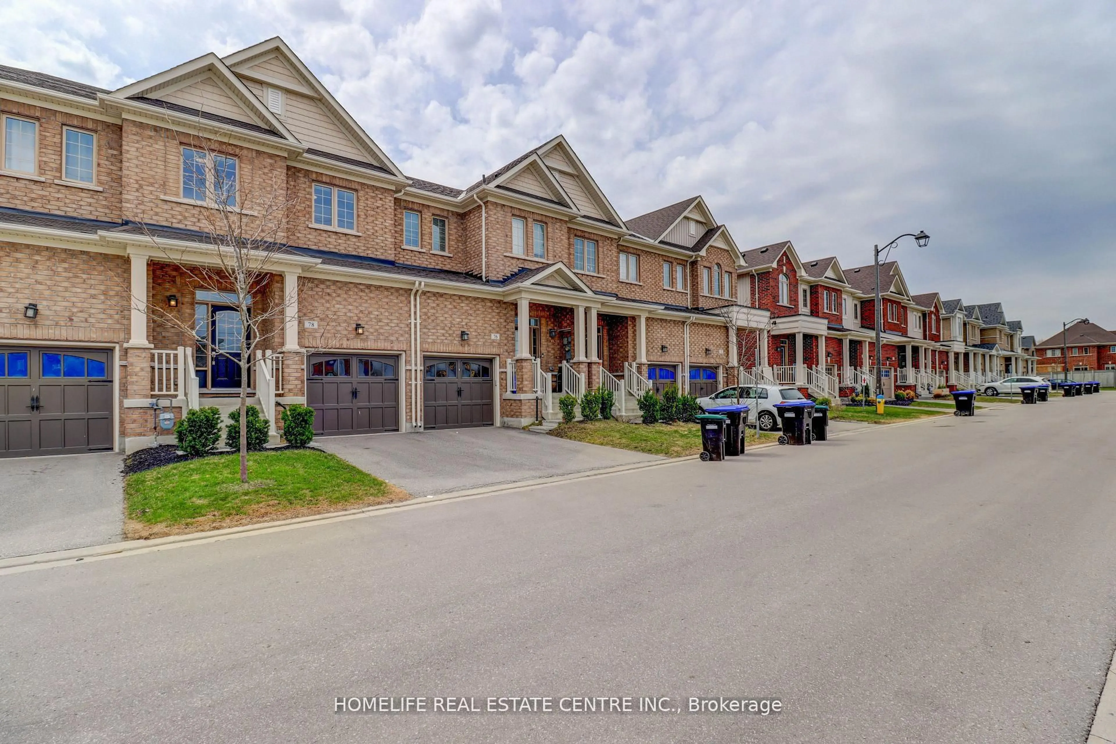 A pic from outside/outdoor area/front of a property/back of a property/a pic from drone, street for 78 Clifford Cres, New Tecumseth Ontario L0G 1W0