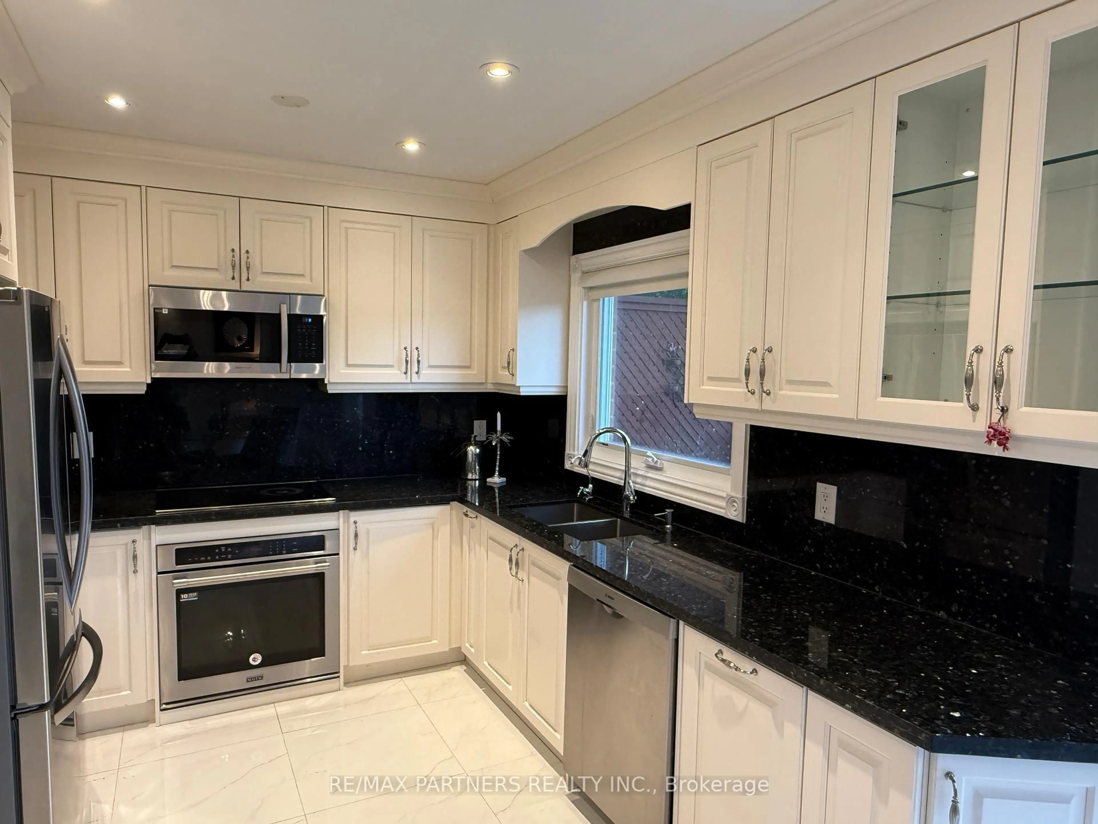 Unknown for 71 Alpine Cres, Richmond Hill Ontario L4S 1W1