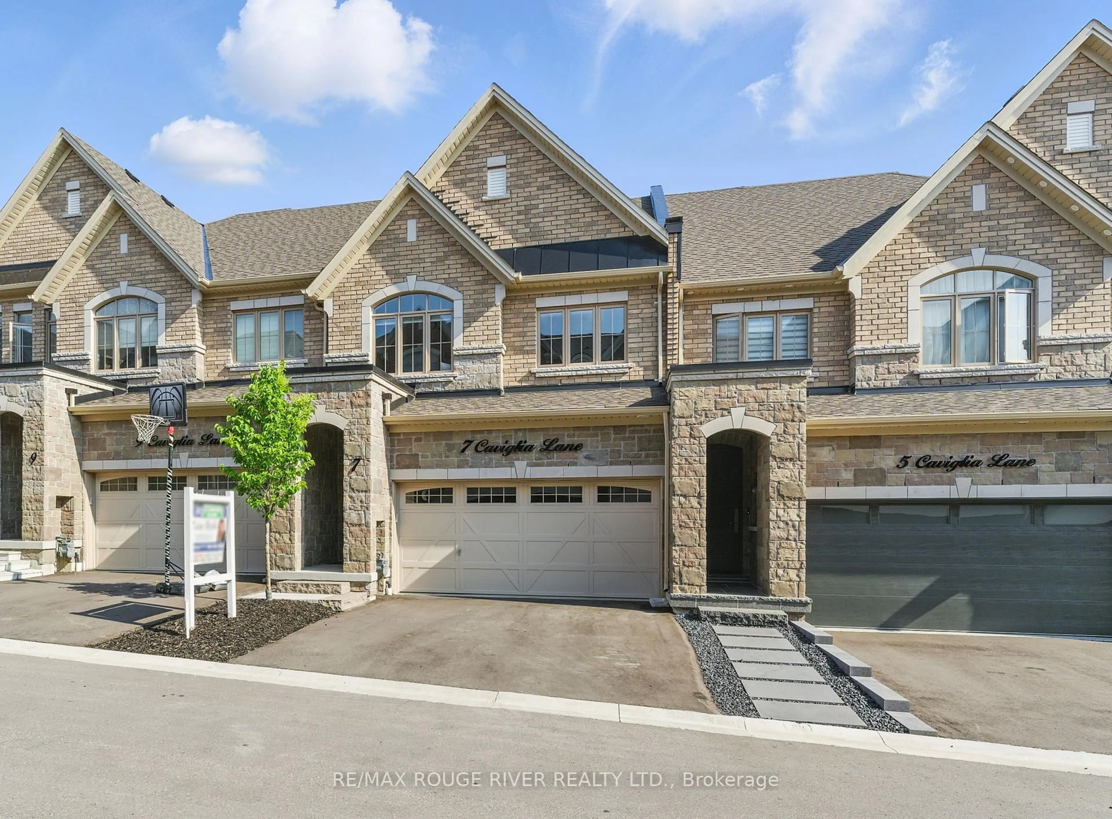 Unknown for 7 Caviglia Lane, Markham Ontario L6B 1R5
