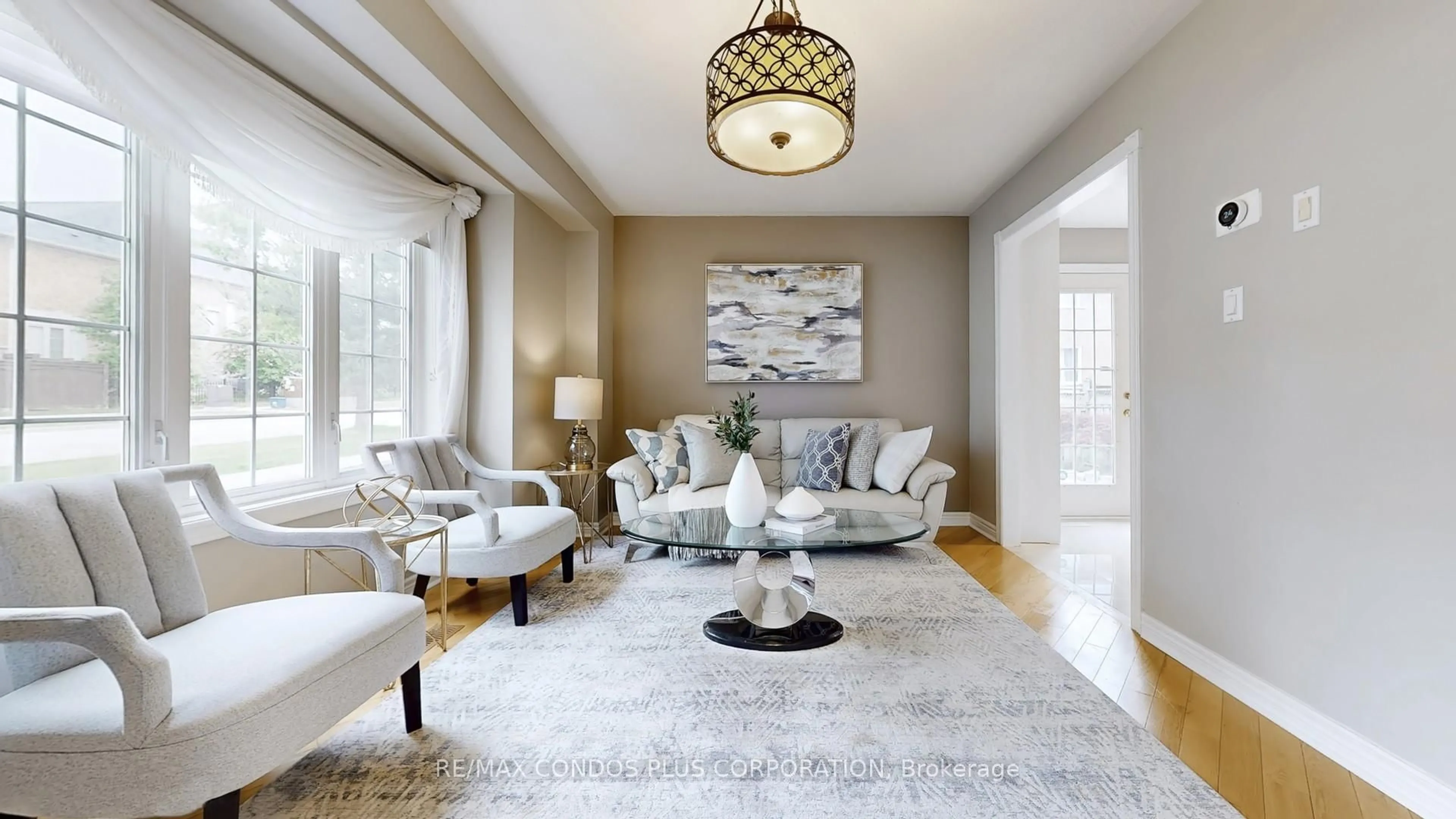 Living room with furniture, unknown for 2 Royal Chapin Cres, Richmond Hill Ontario L4S 1Z9