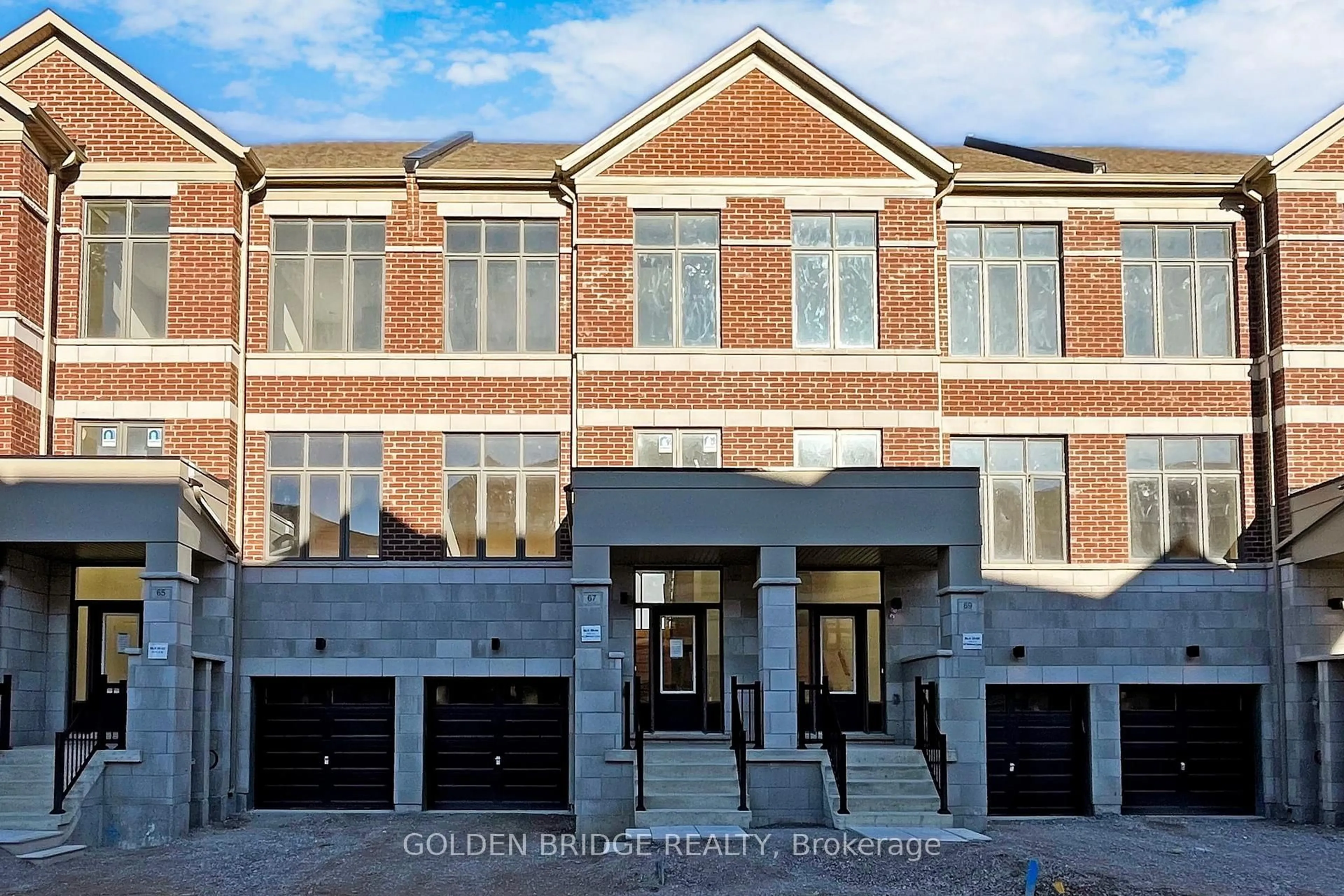 Home with brick exterior material, building for 89 Millman Lane, Richmond Hill Ontario L4S 0P8