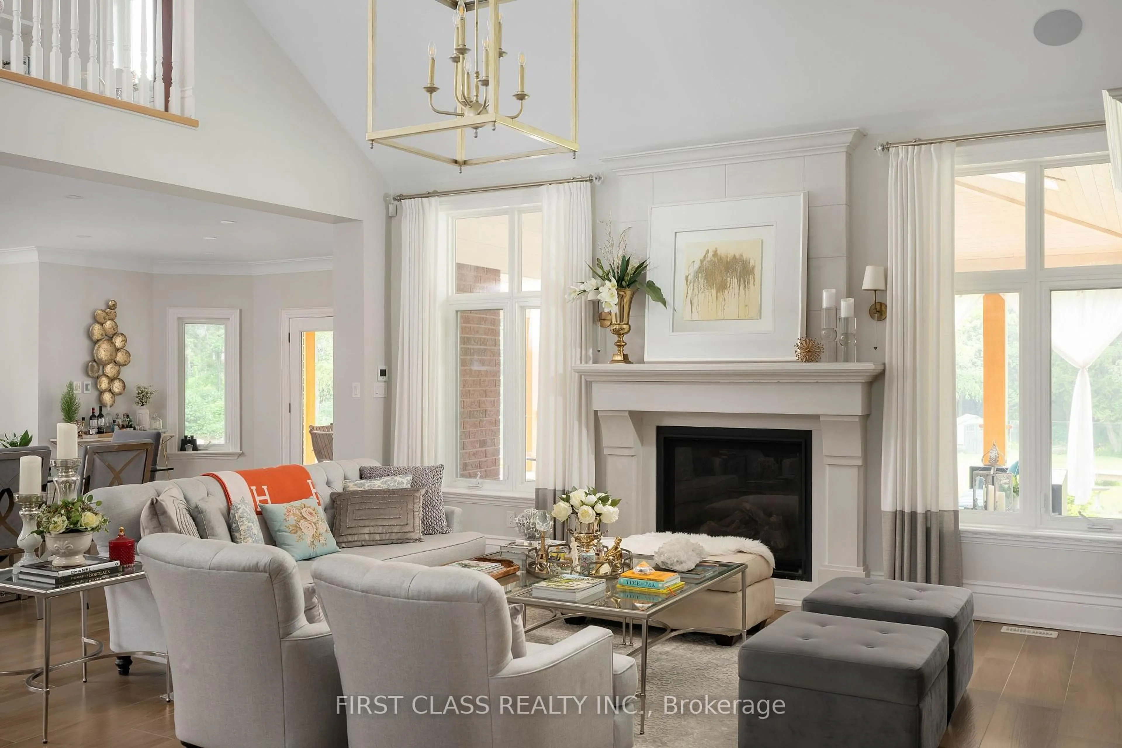 Living room with furniture, unknown for 2 Vanvalley Dr, Whitchurch-Stouffville Ontario L0H 1G0