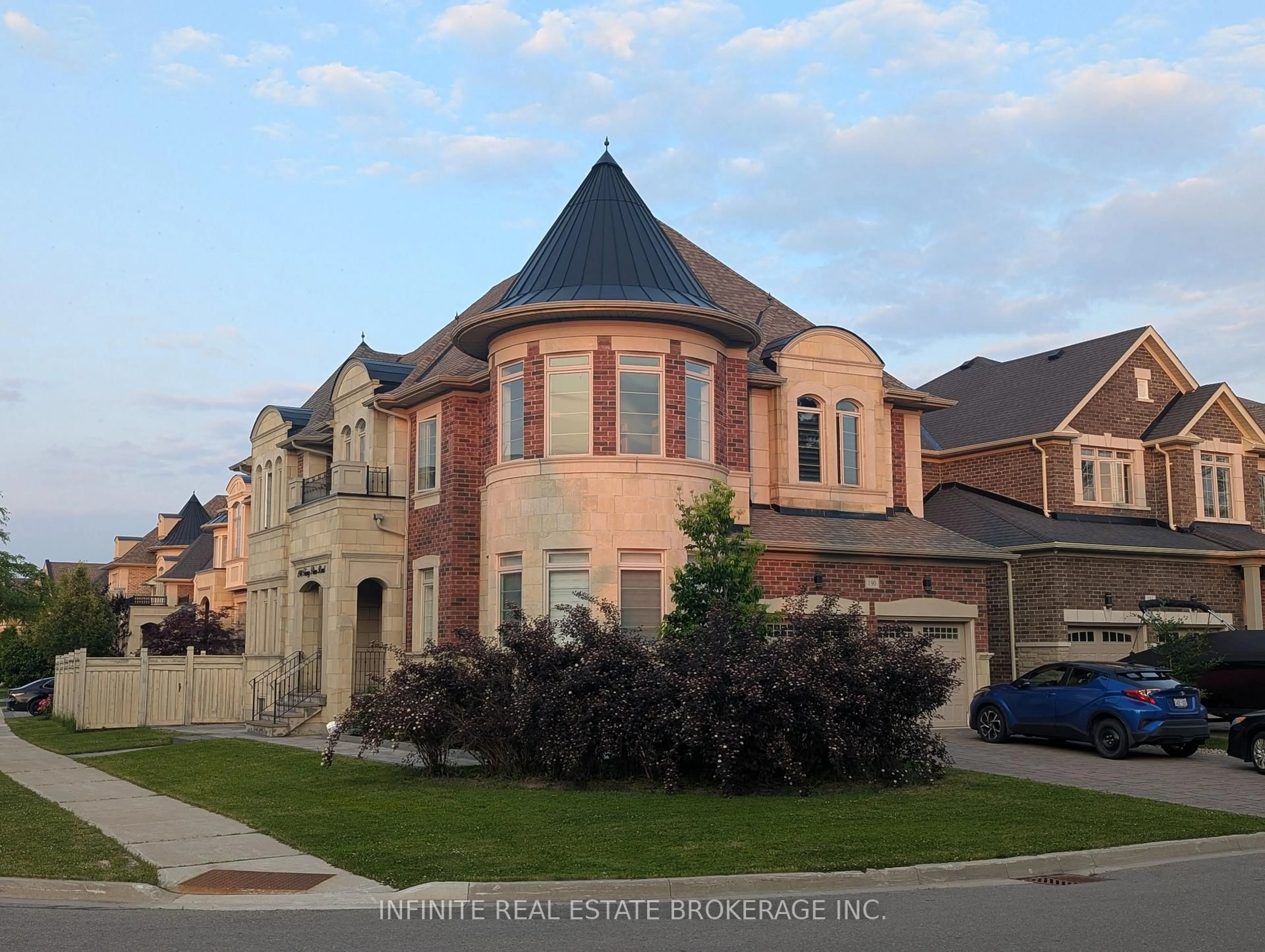 Home with brick exterior material, street for 190 Torrey Pines Rd, Vaughan Ontario L4H 3N5