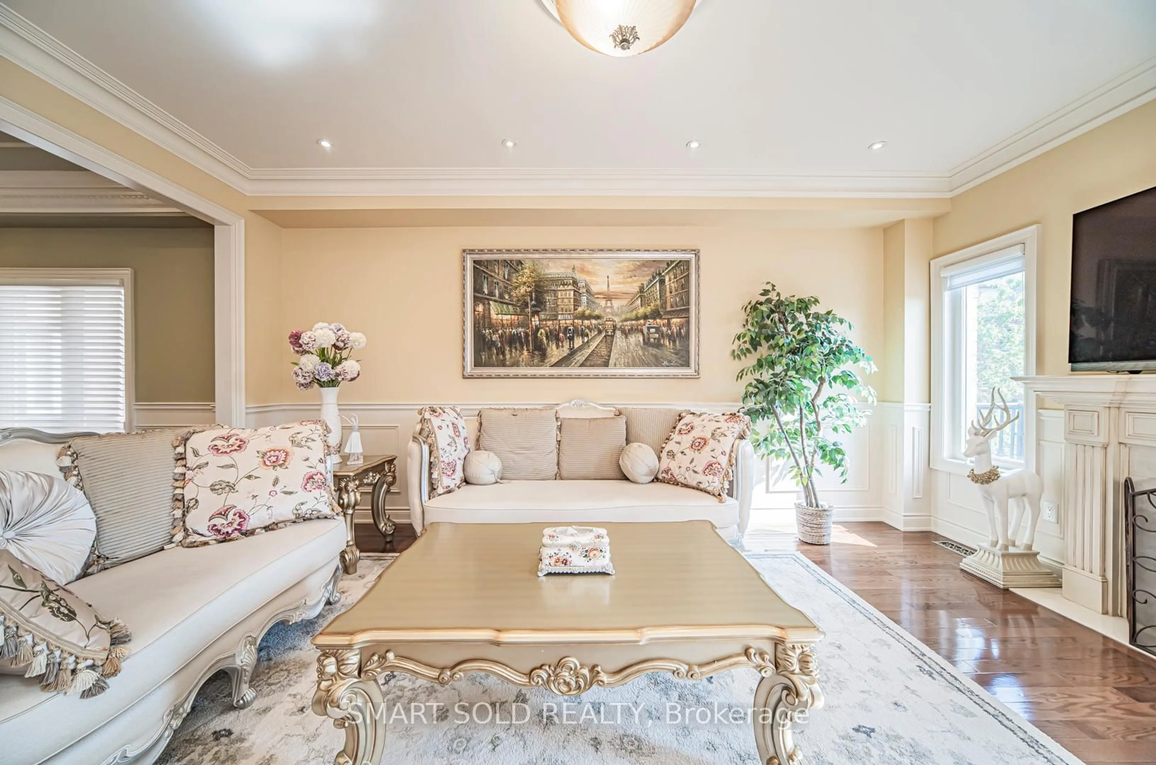 Living room with furniture, unknown for 51 Dewpoint Rd, Vaughan Ontario L4J 9E1