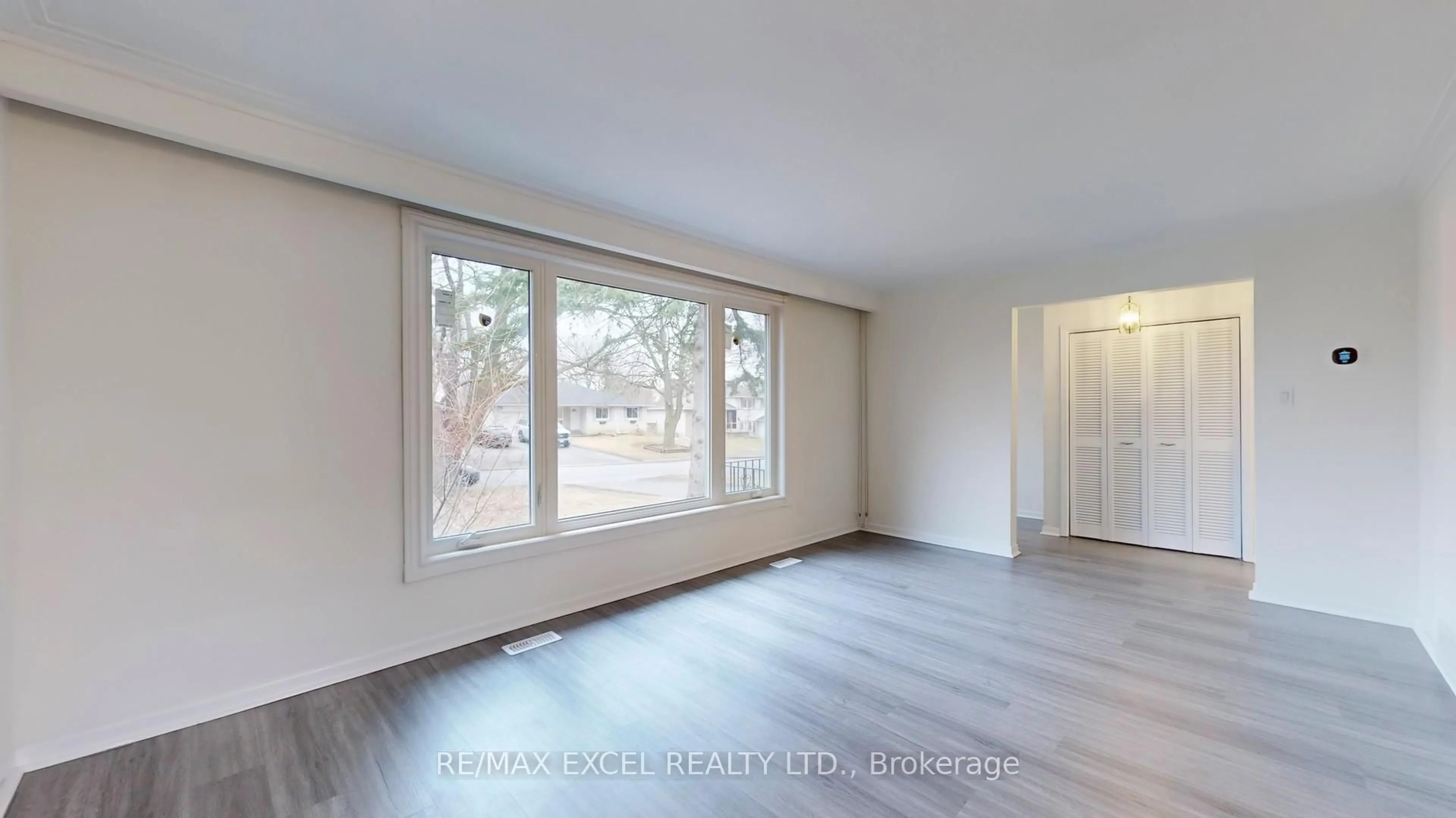 A pic of a room for 12 Lakevista Ave, Markham Ontario L3P 1H5