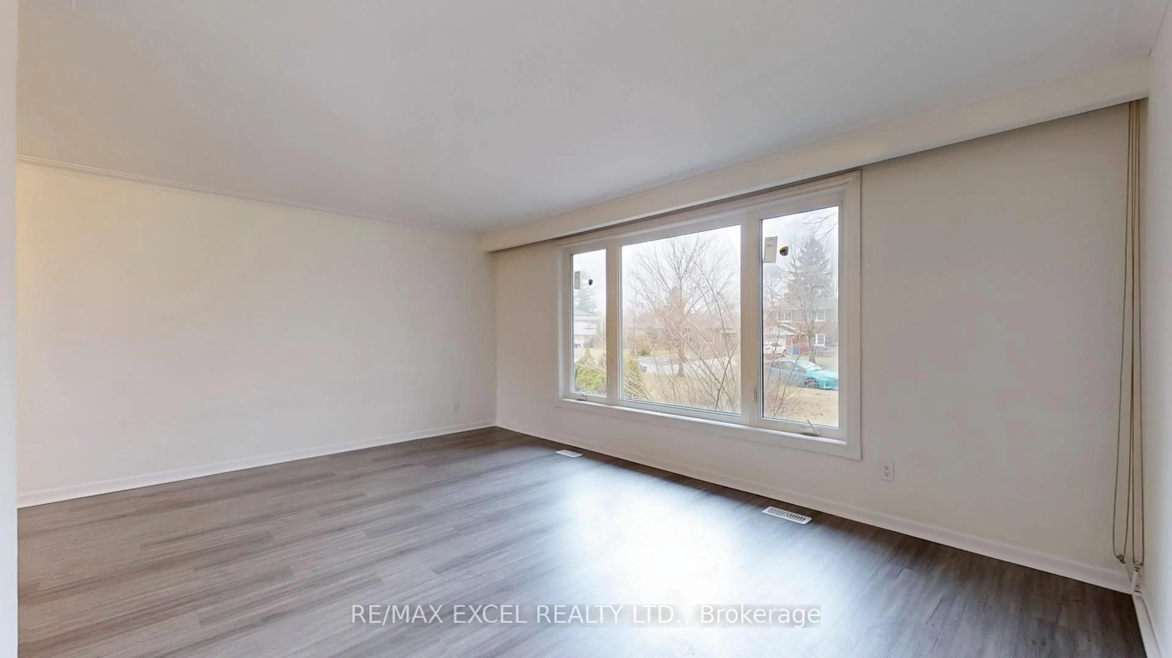 A pic of a room for 12 Lakevista Ave, Markham Ontario L3P 1H5