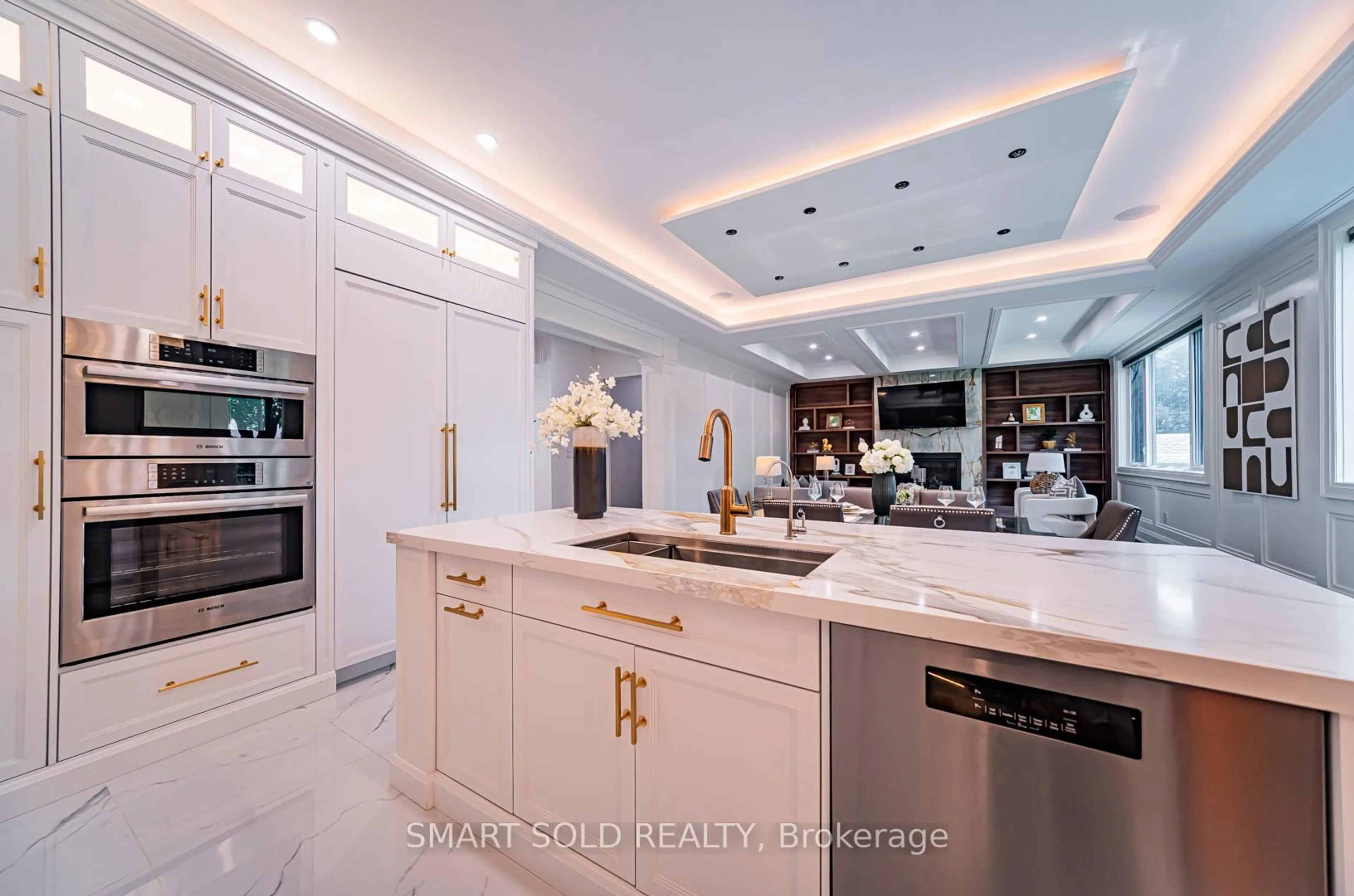 Contemporary kitchen, ceramic/tile floor for 92 Lloyd St, Whitchurch-Stouffville Ontario L4A 4J5