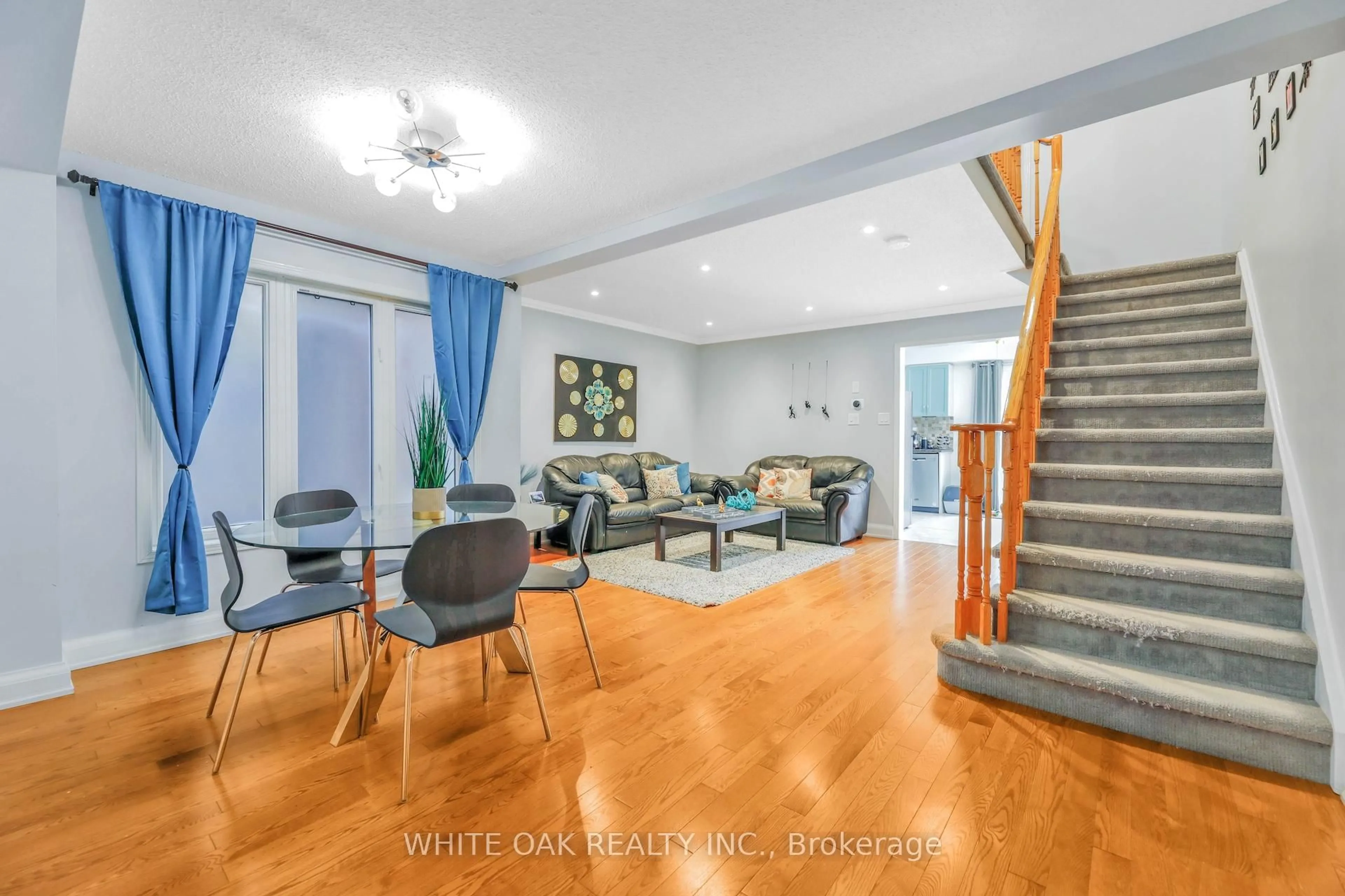Living room with furniture, unknown for 43 Sassafras Circ, Vaughan Ontario L4J 8M7