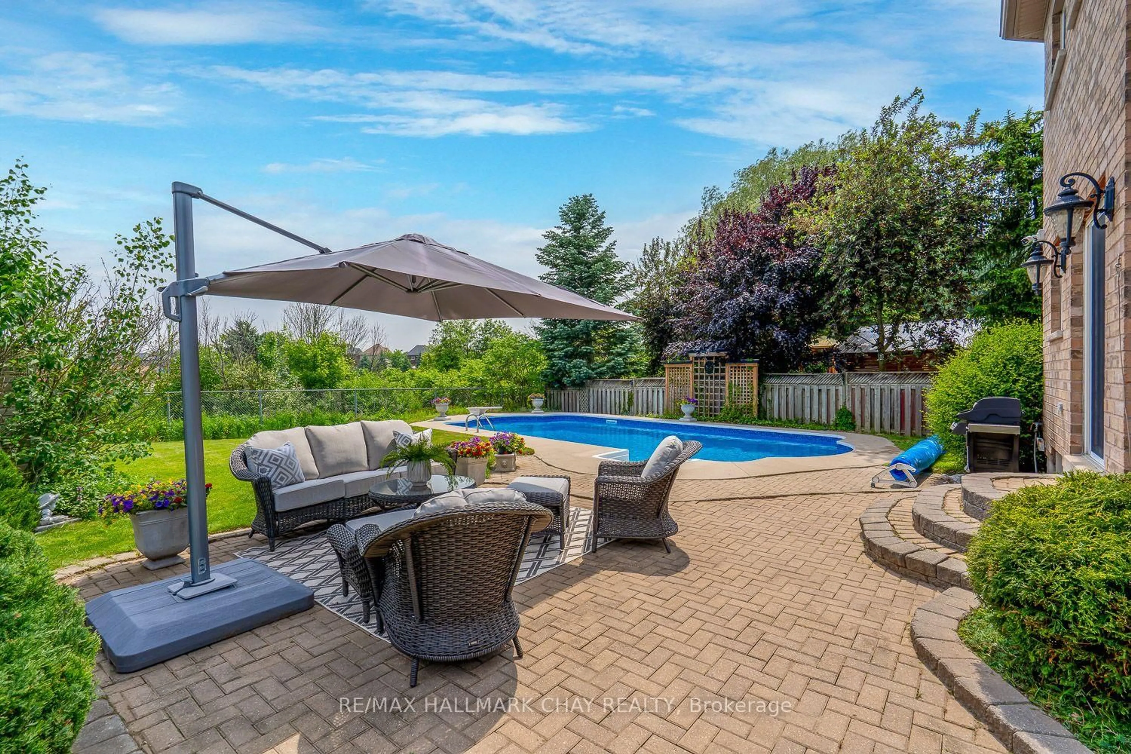 Patio, water/lake/river/ocean view for 295 Tupper Blvd, New Tecumseth Ontario L9R 1Z6