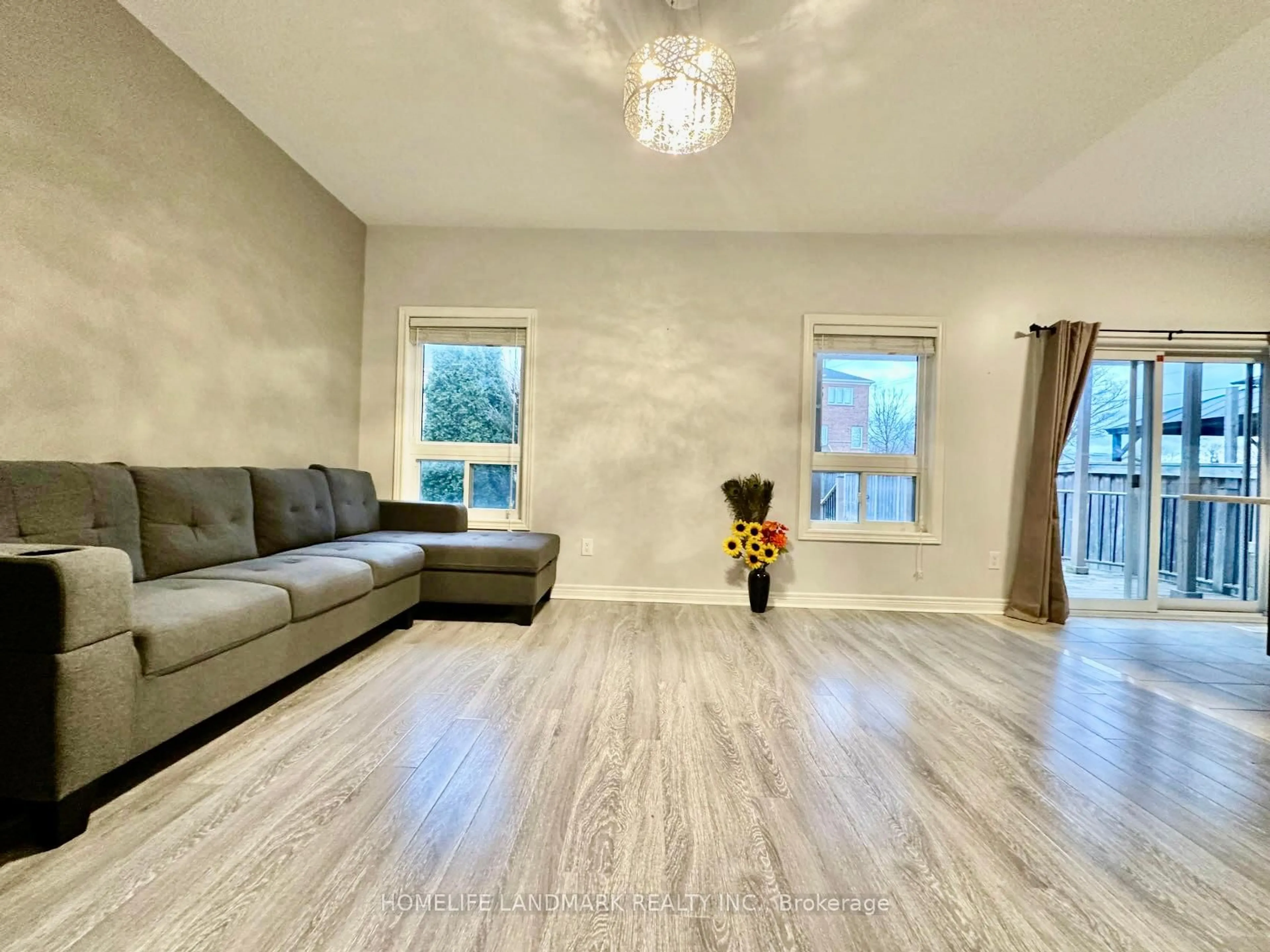 Living room with furniture, unknown for 59 Faris St, Bradford West Gwillimbury Ontario L3Z 0C5