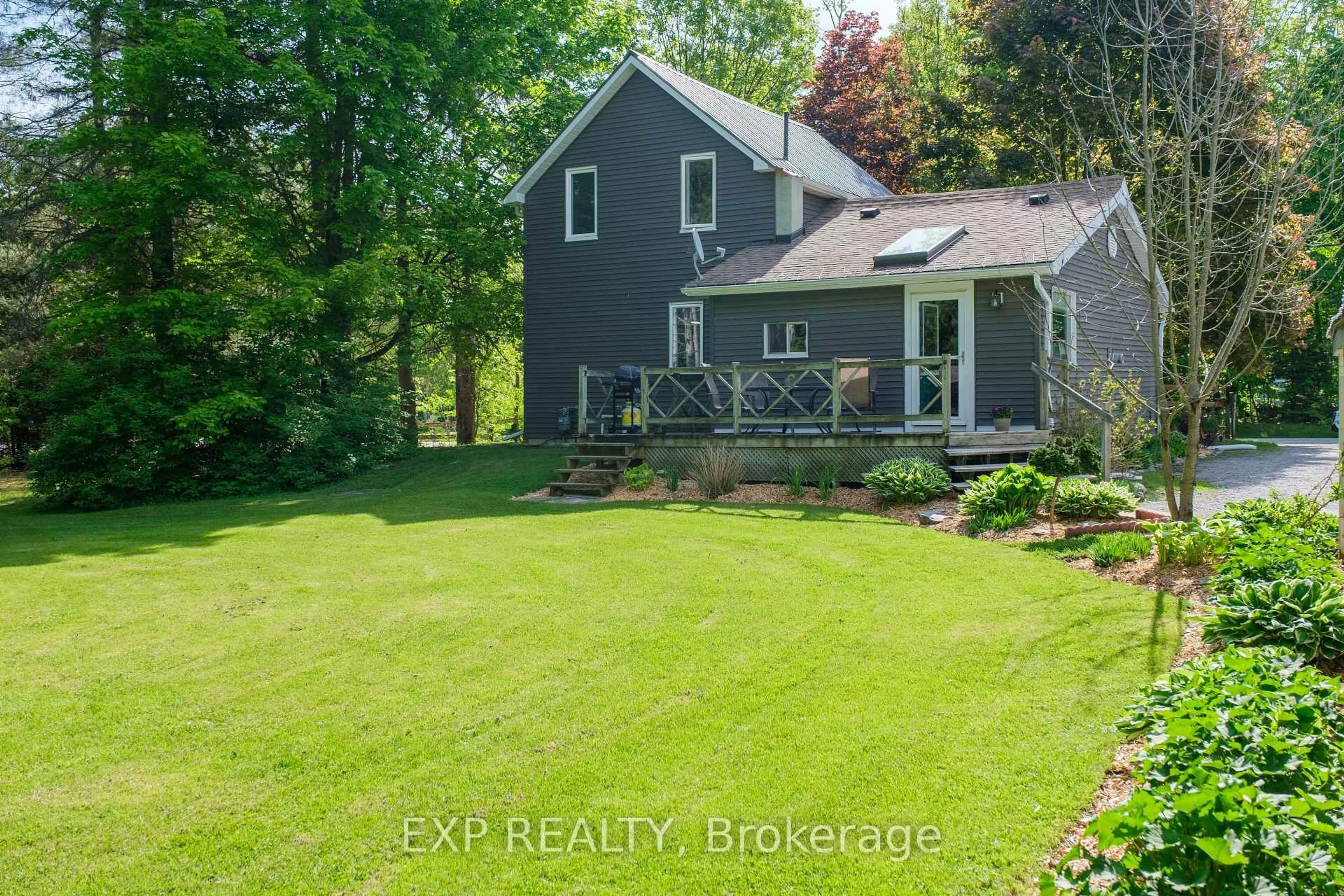 A pic from outside/outdoor area/front of a property/back of a property/a pic from drone, water/lake/river/ocean view for 72 Station Rd, Georgina Ontario L0E 1N0