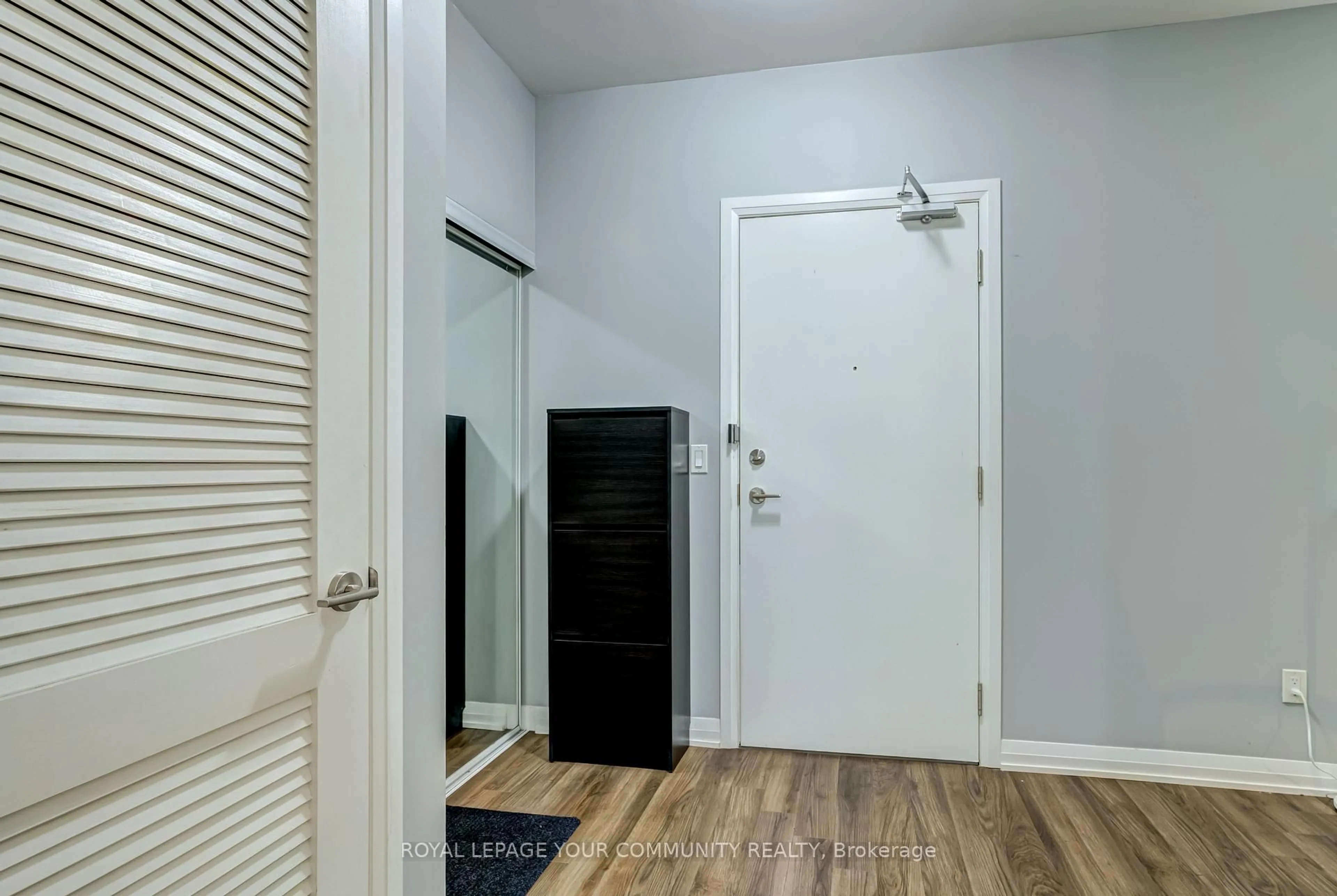 Unknown for 65 Oneida Cres #109, Richmond Hill Ontario L4B 0G9