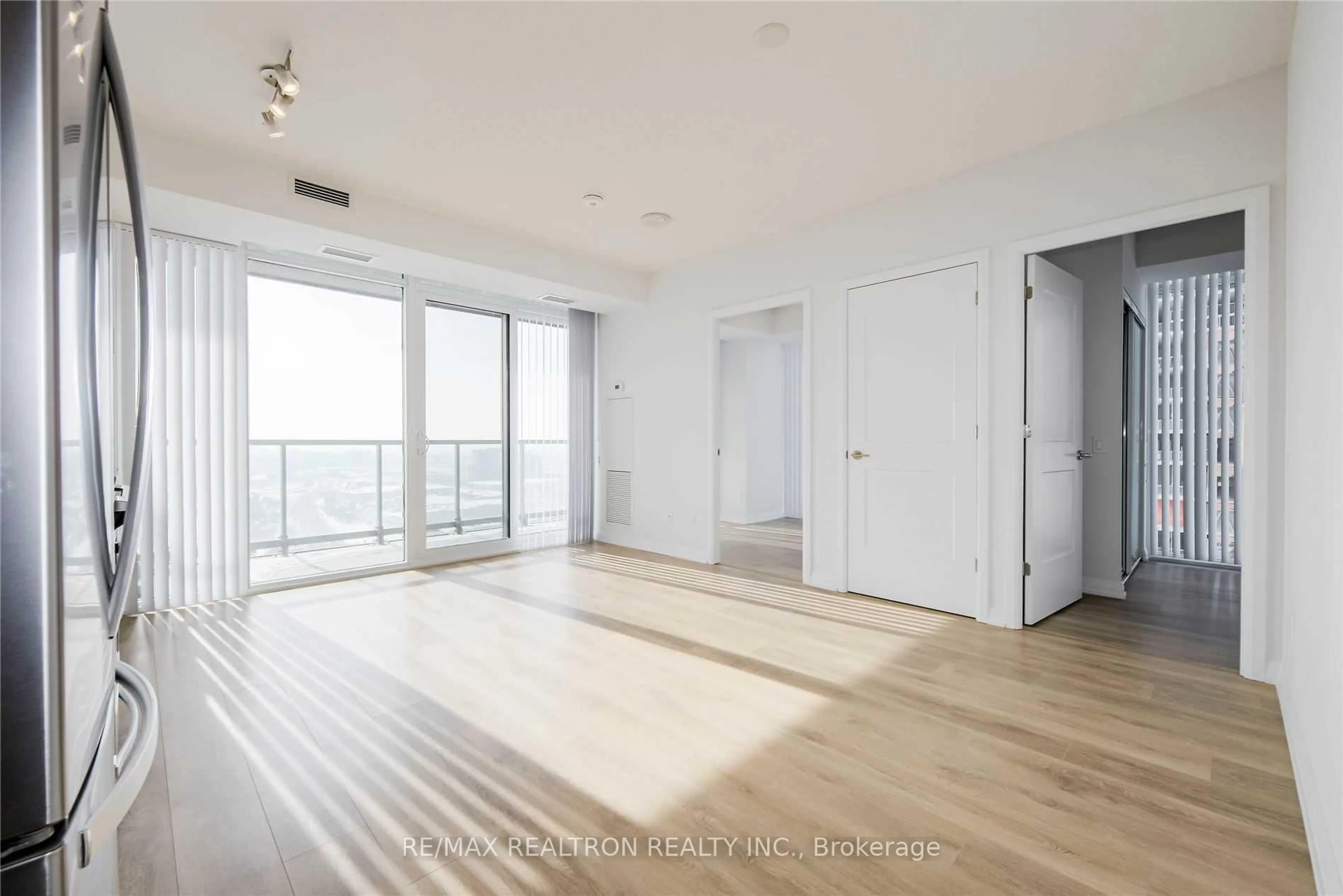 A pic of a room for 7895 Jane St #2606, Vaughan Ontario L4K 0K2