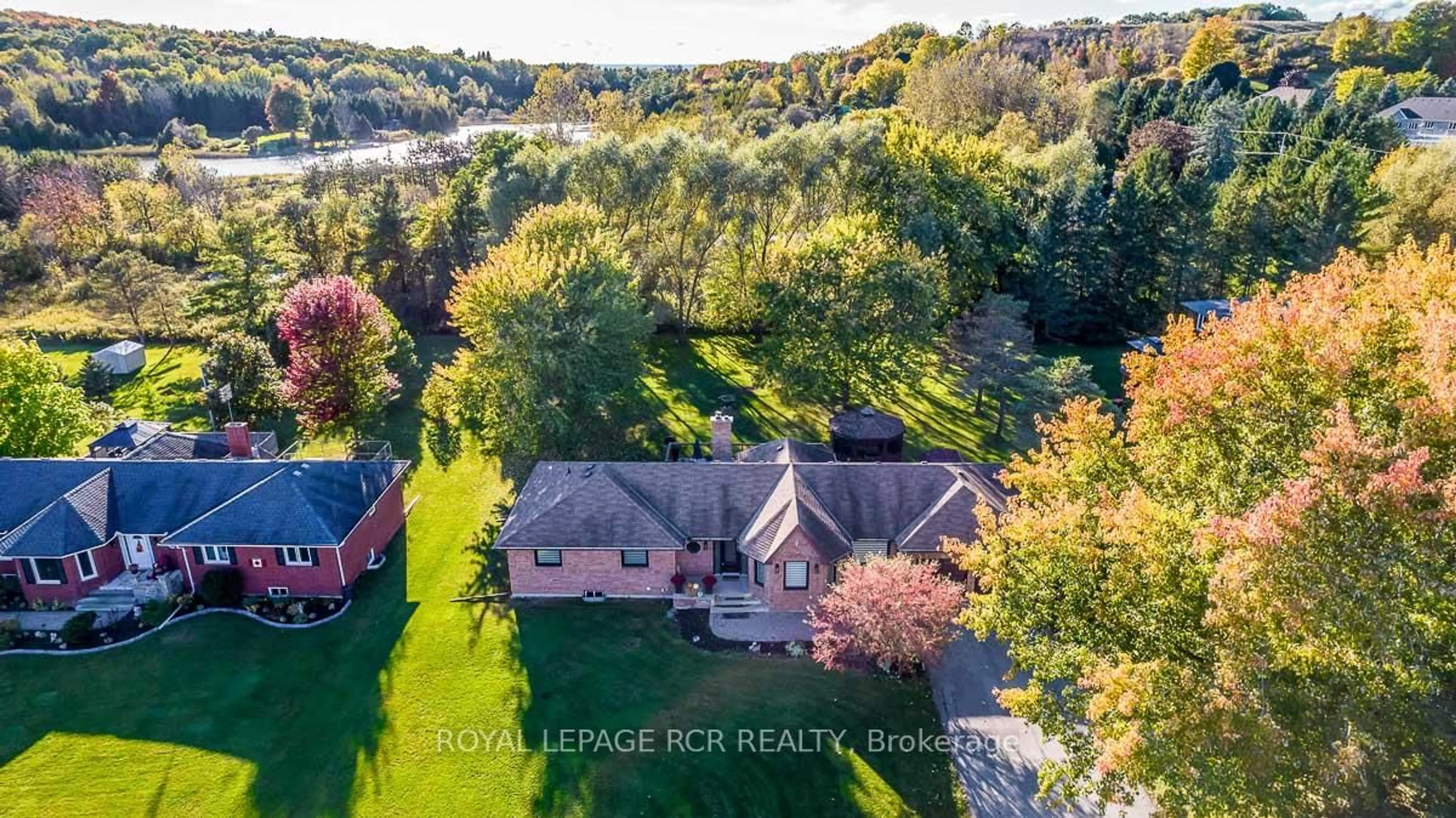 A pic from outside/outdoor area/front of a property/back of a property/a pic from drone, water/lake/river/ocean view for 4372 10 Sdrd, Bradford West Gwillimbury Ontario L3Z 3V3