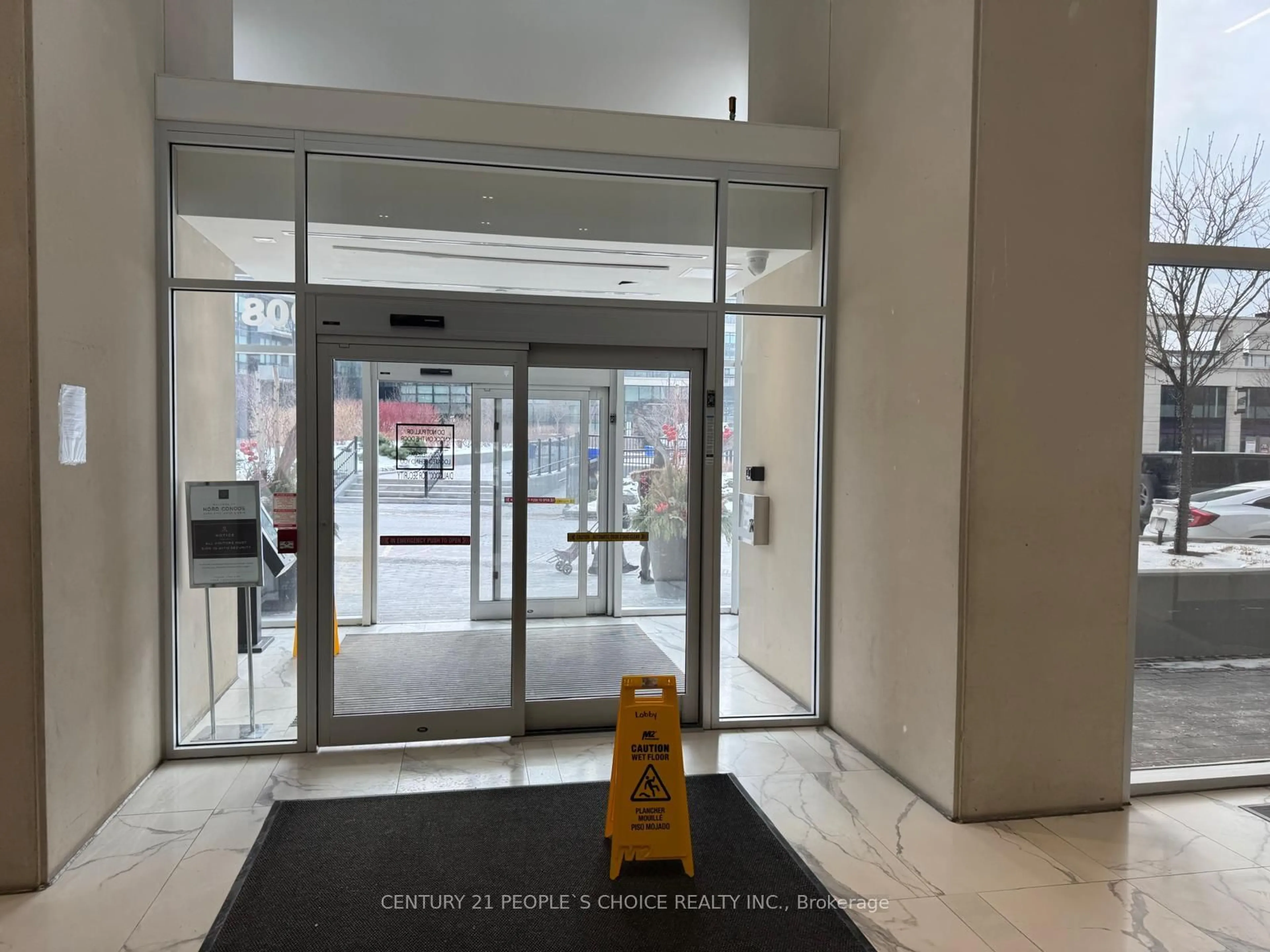 Indoor foyer for 2908 Highway 7 Rd #526, Vaughan Ontario L4K 0K5