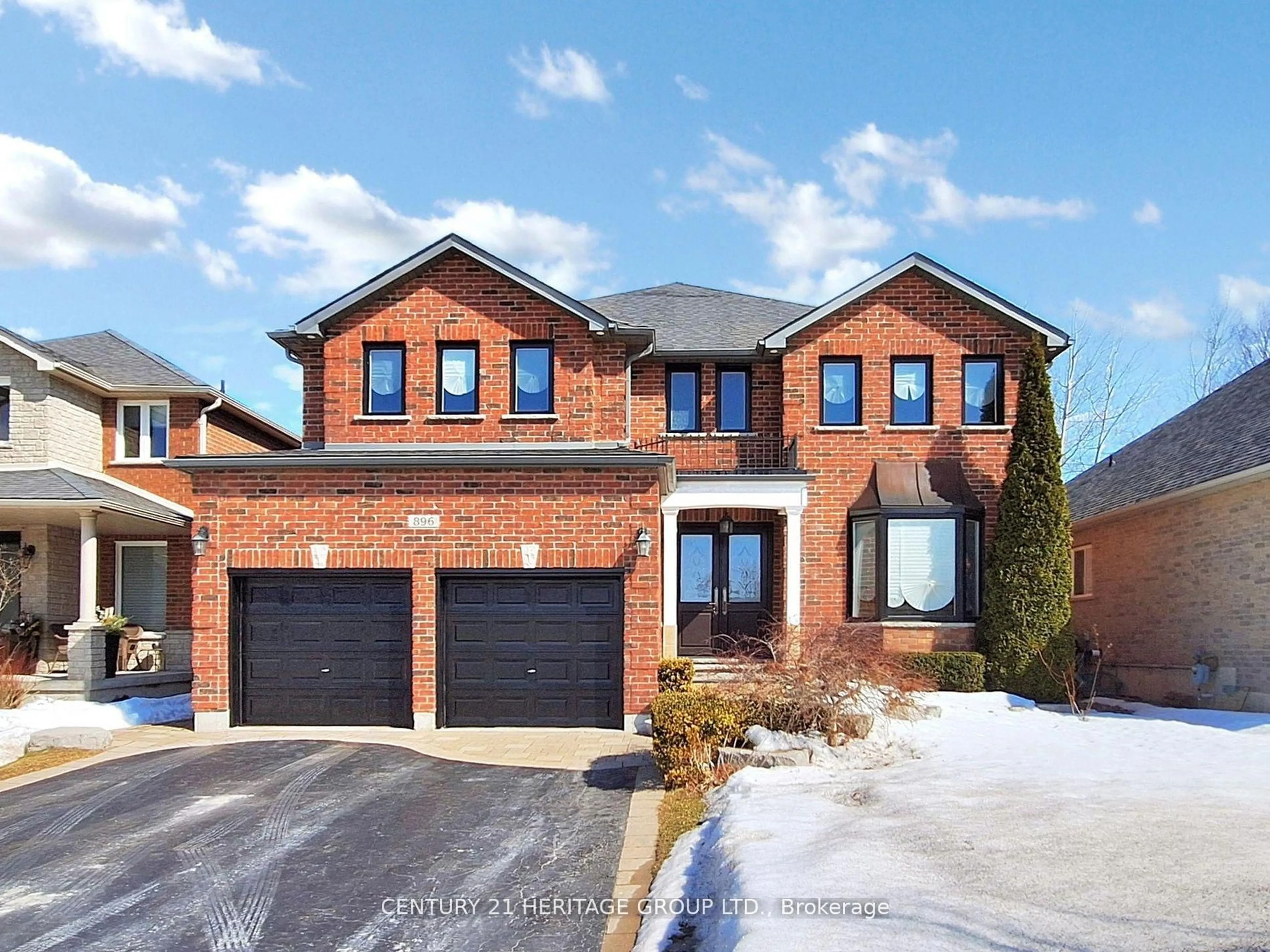 Home with brick exterior material, street for 896 Booth Ave, Innisfil Ontario L9S 0A5