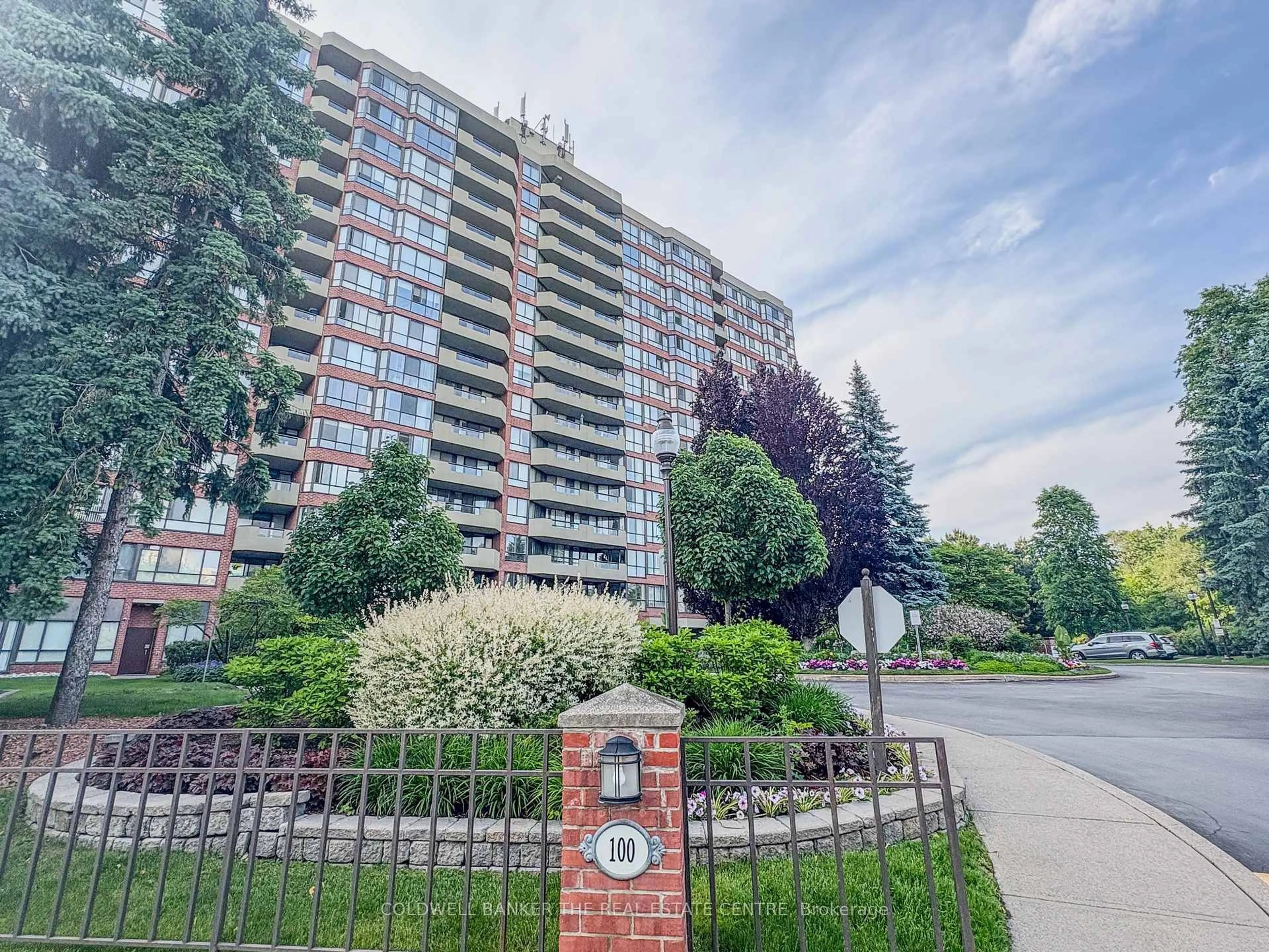 Unknown for 100 Observatory Lane #307, Richmond Hill Ontario L4C 1T4