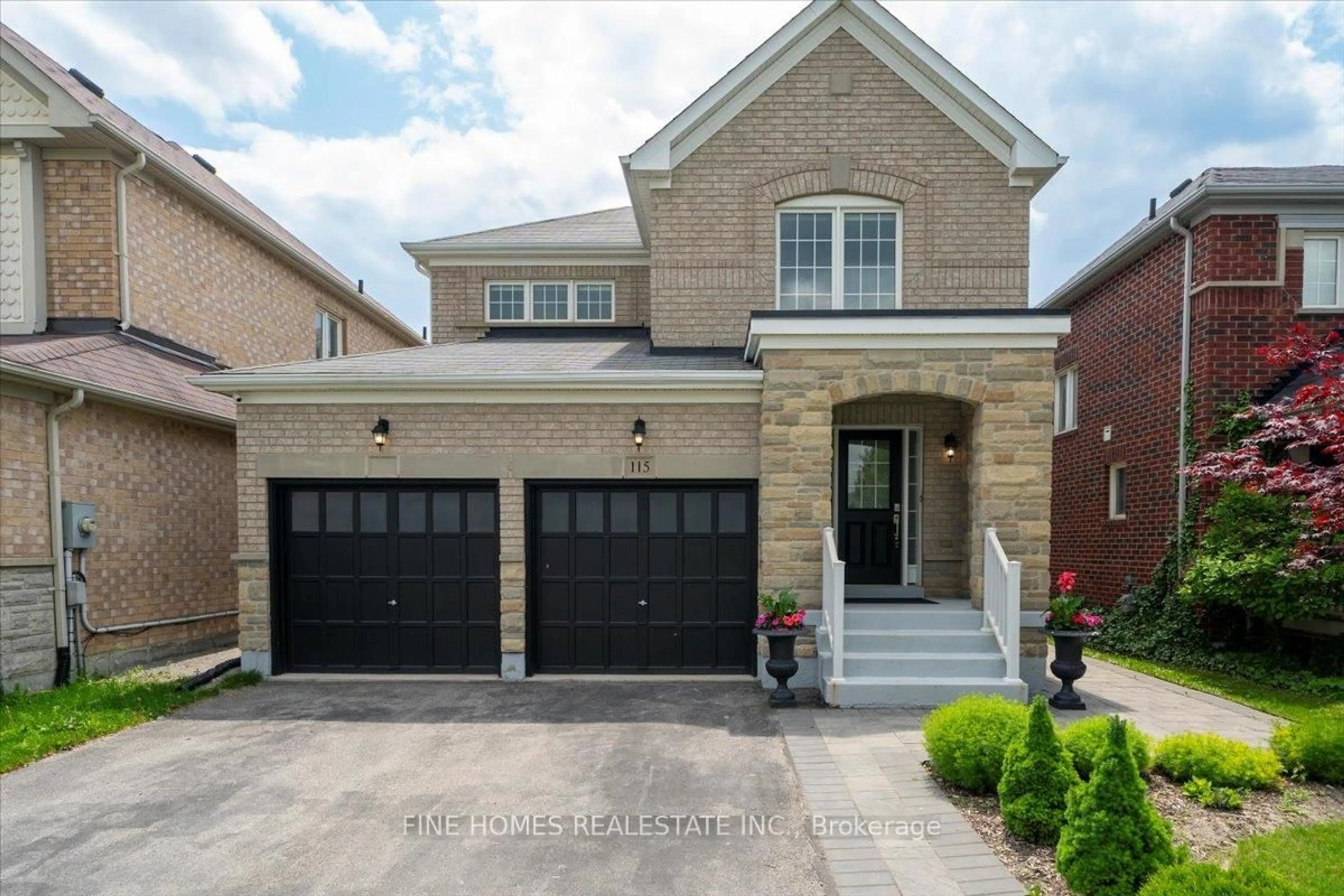 Home with brick exterior material, street for 115 Meadowhawk Tr, Bradford West Gwillimbury Ontario L3Z 0E2