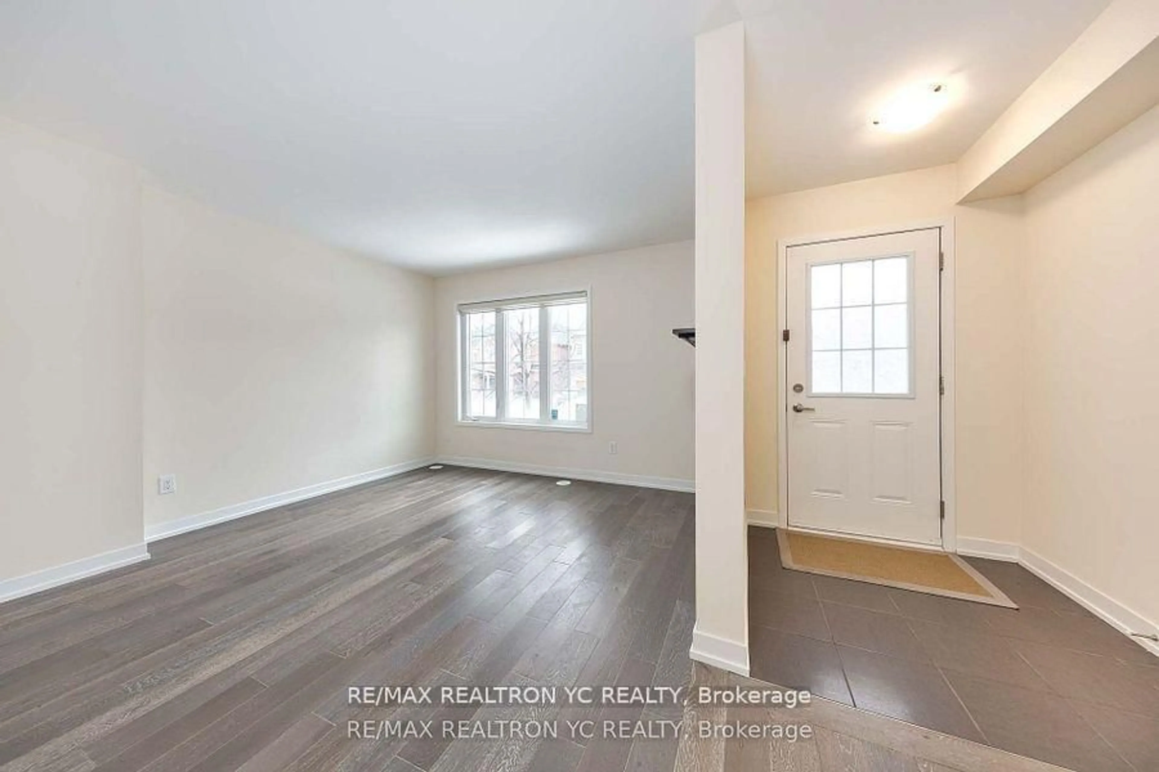 Indoor entryway for 37 Torah Gate, Vaughan Ontario L6A 4Y4