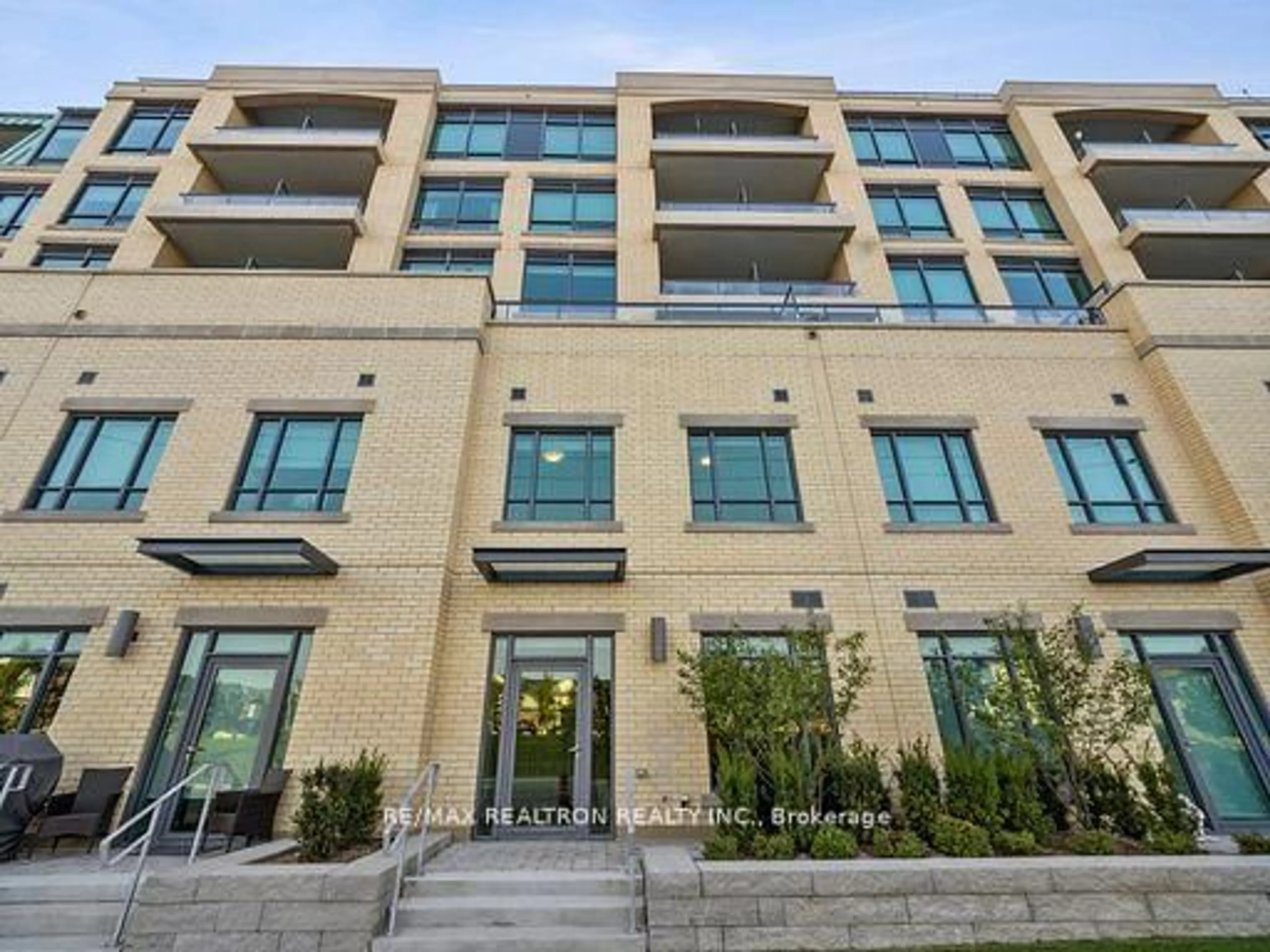 Indoor foyer for 11750 Ninth Line #130 B, Whitchurch-Stouffville Ontario L4A 5G1