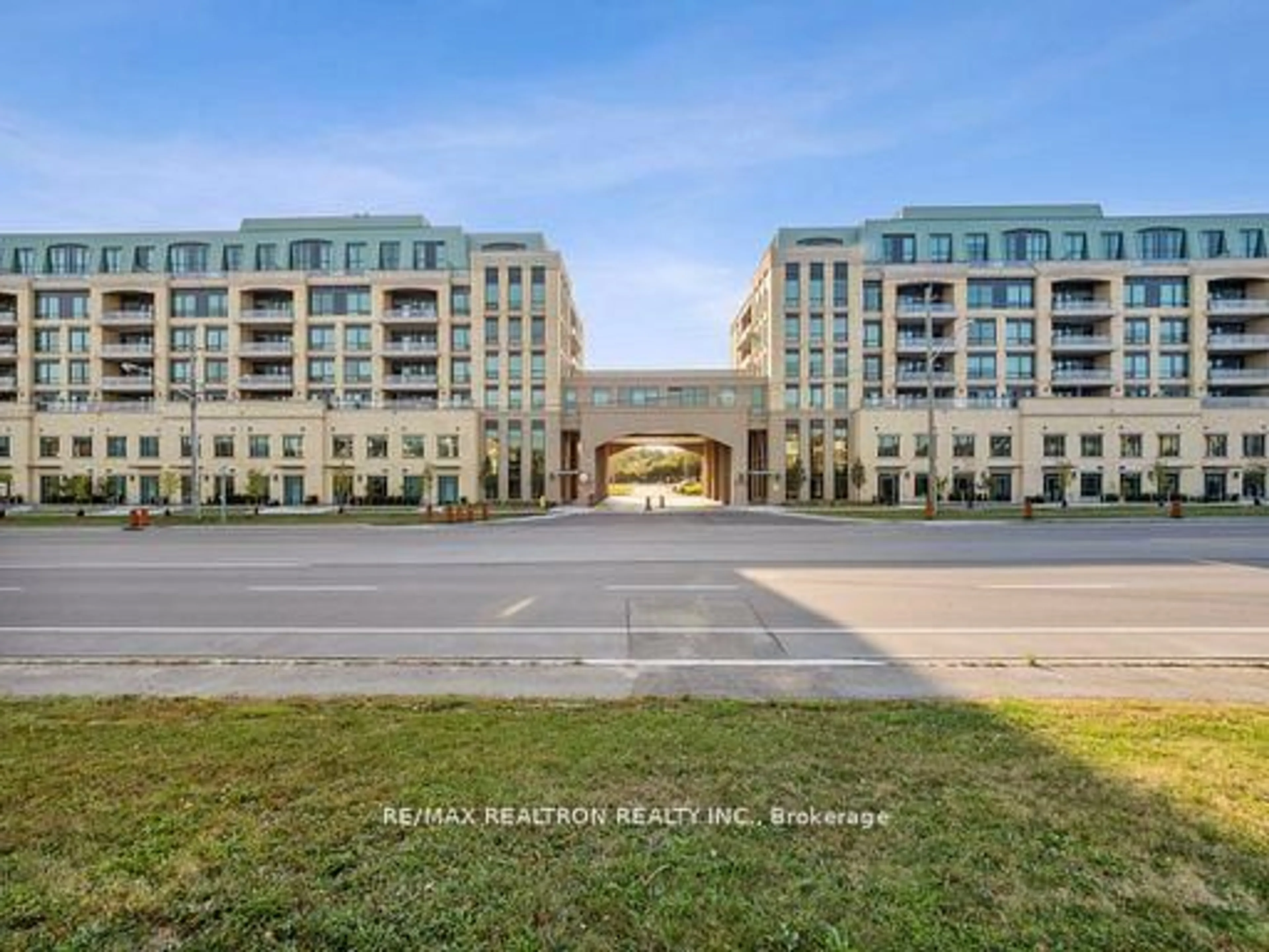 A pic from outside/outdoor area/front of a property/back of a property/a pic from drone, unknown for 11750 Ninth Line #130 B, Whitchurch-Stouffville Ontario L4A 5G1