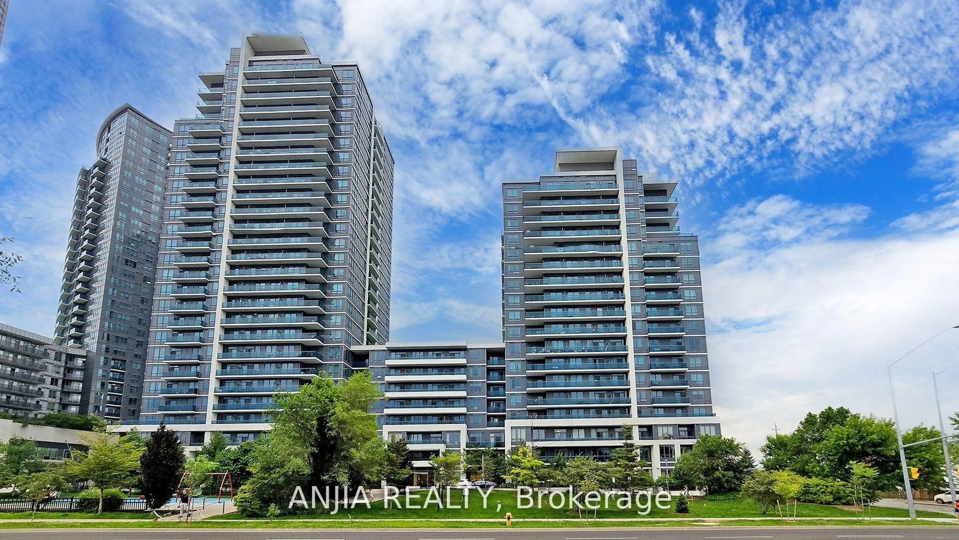 A pic from outside/outdoor area/front of a property/back of a property/a pic from drone, unknown for 7165 Yonge St #2012, Markham Ontario L3T 0C9