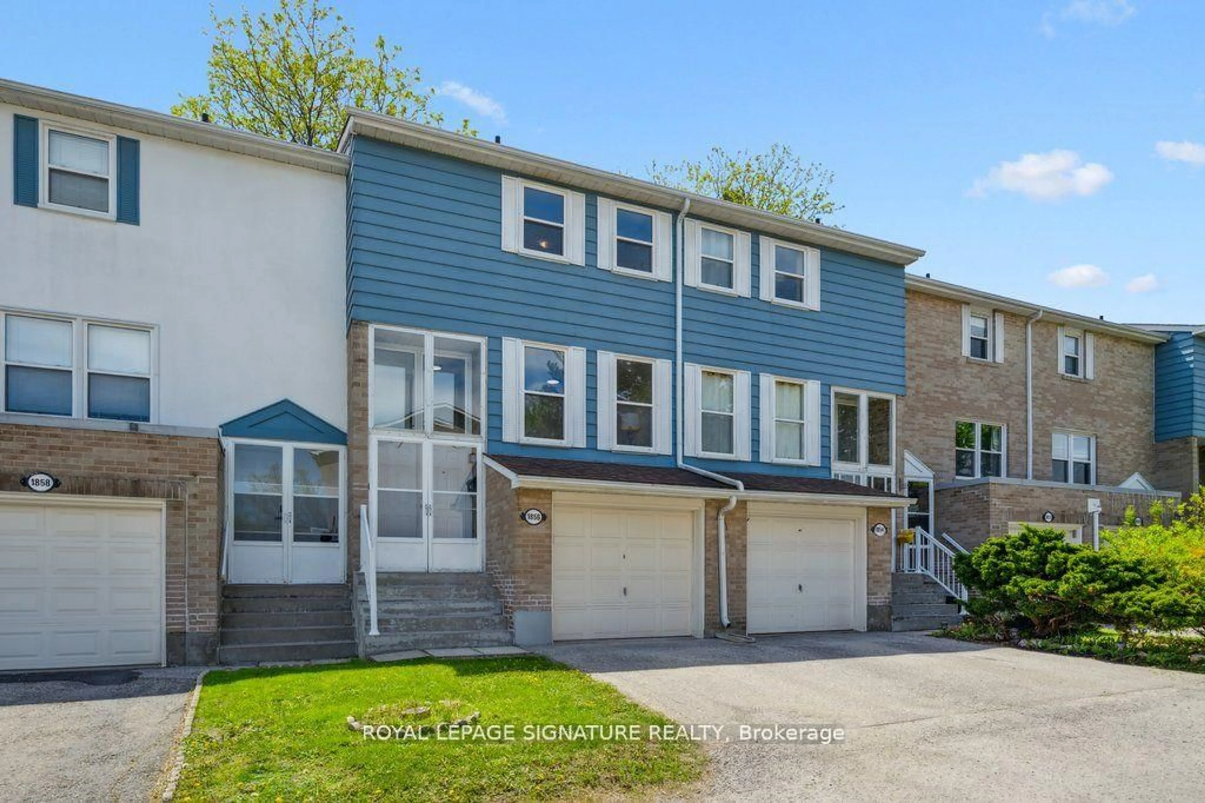 Home with vinyl exterior material, street for 1856 John St, Markham Ontario L3T 1Z1