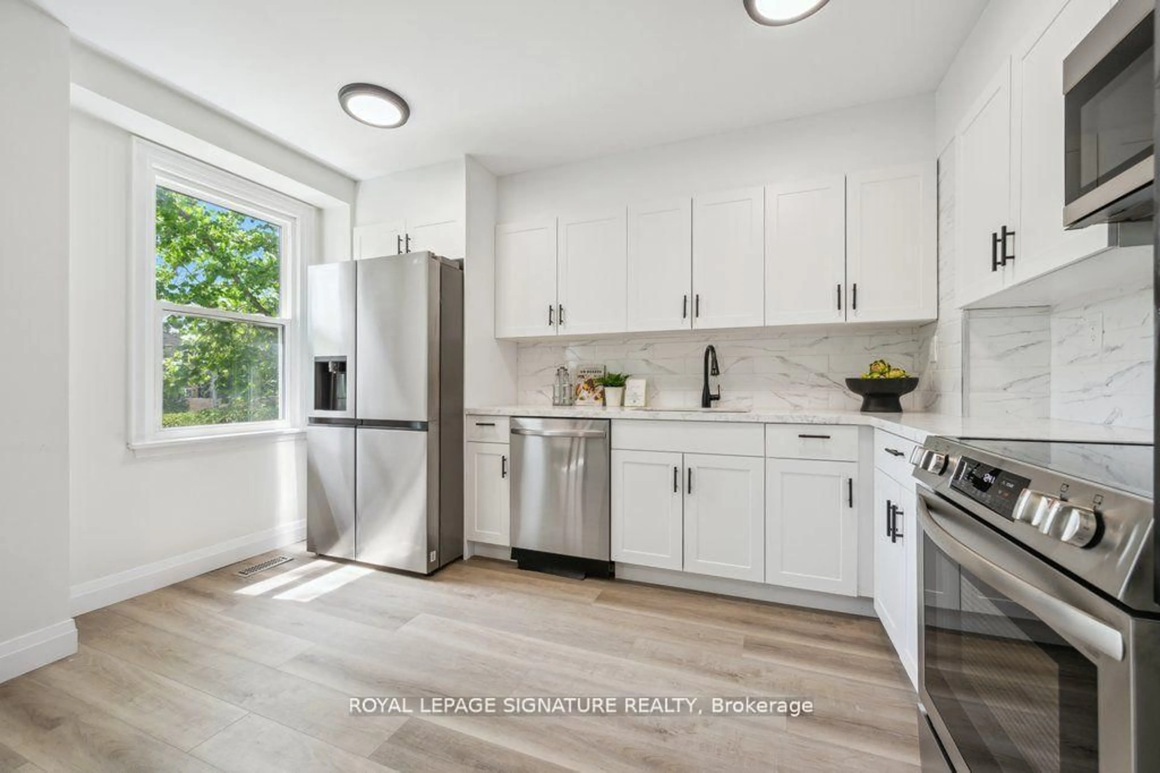 Open concept kitchen, unknown for 1856 John St, Markham Ontario L3T 1Z1