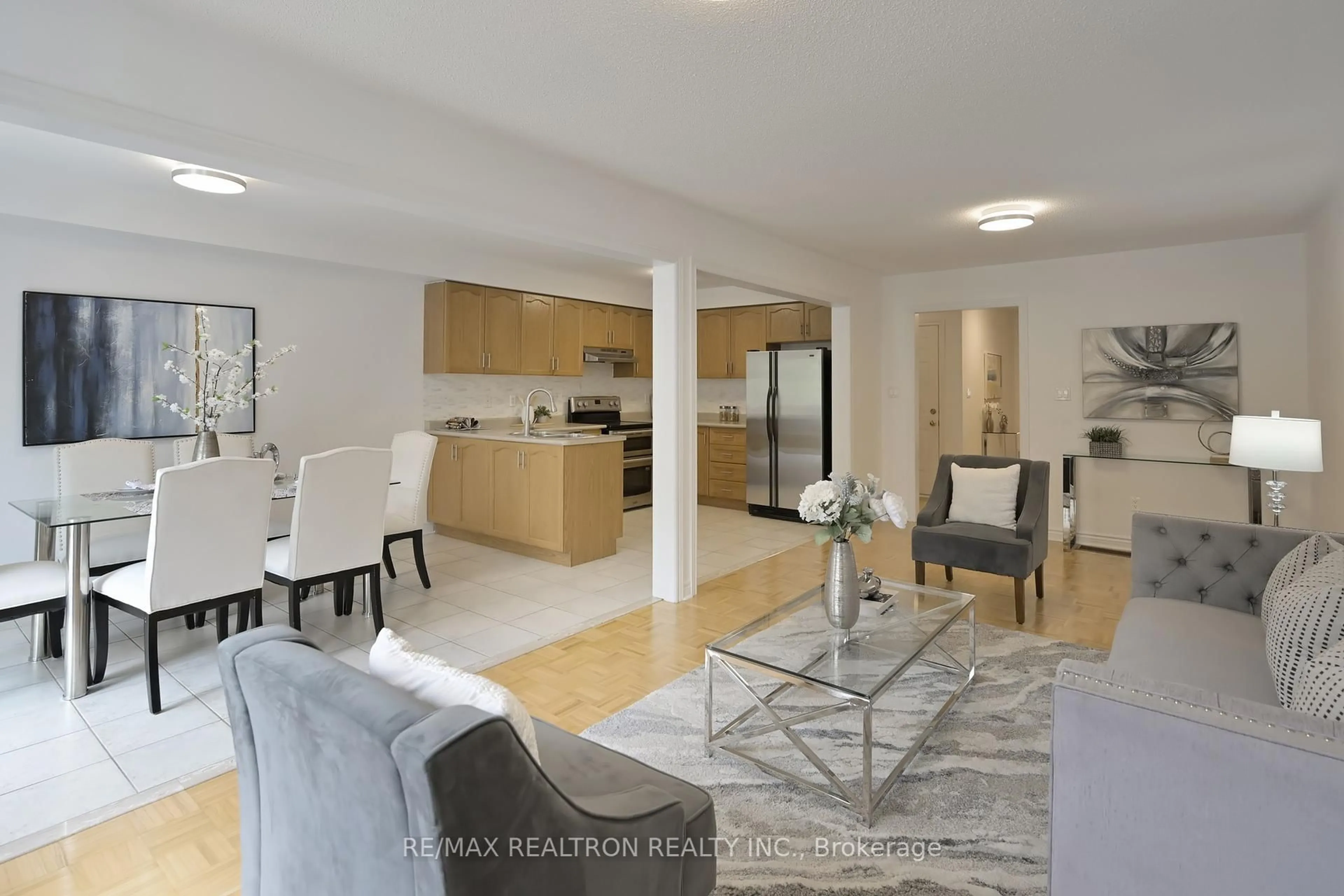 Living room with furniture, unknown for 30 Patullo Ave, Richmond Hill Ontario L4S 2S8