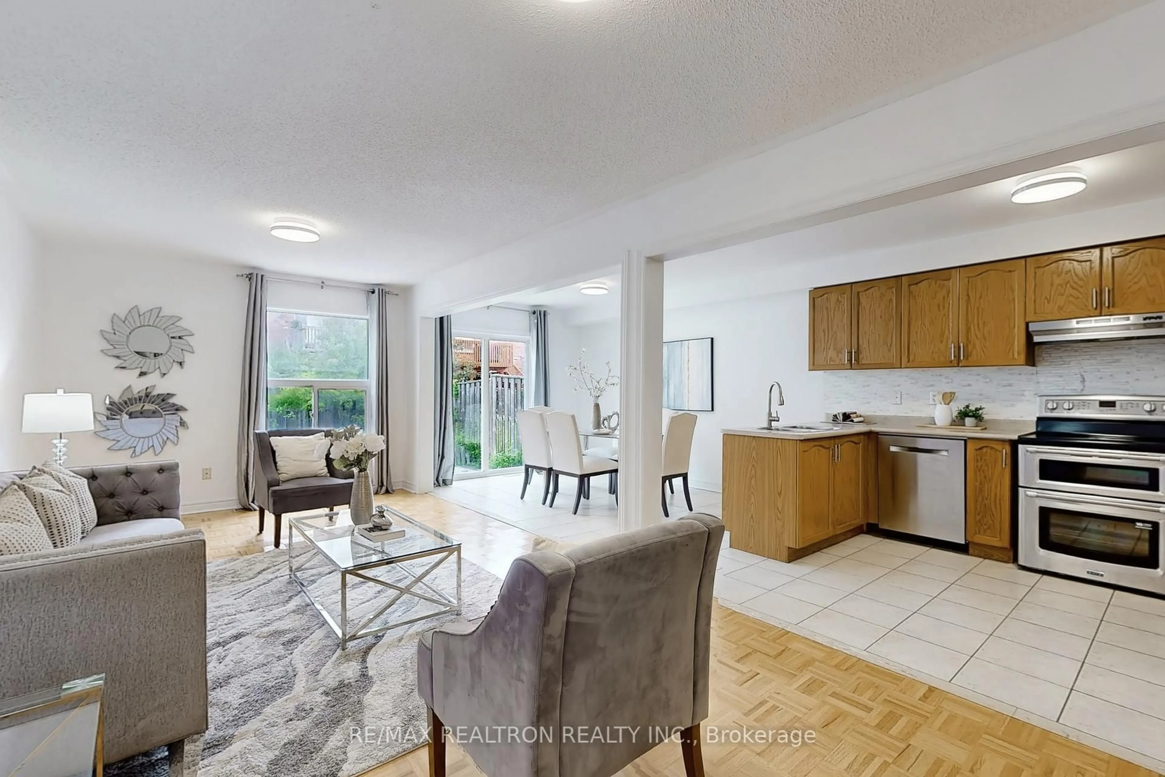 Open concept kitchen, unknown for 30 Patullo Ave, Richmond Hill Ontario L4S 2S8