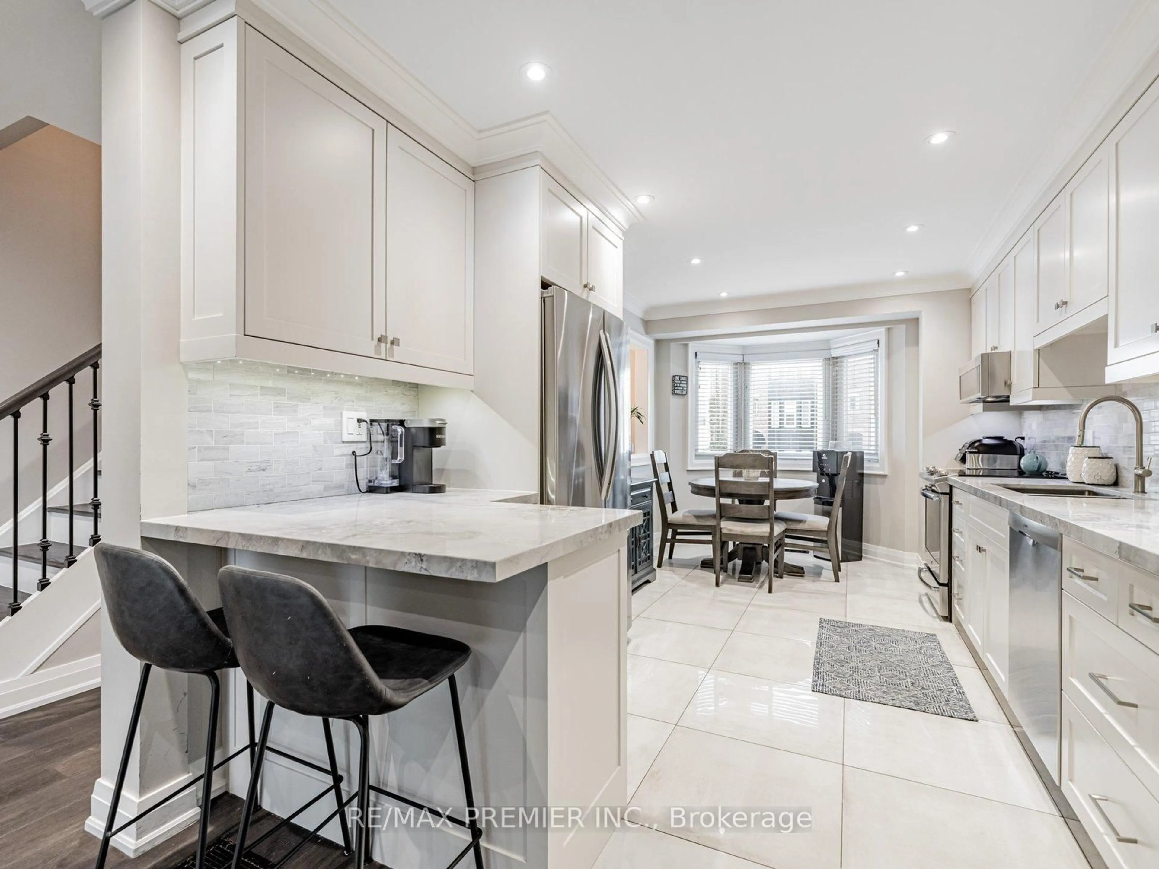 Contemporary kitchen, ceramic/tile floor for 213 Woodbridge Ave, Vaughan Ontario L4L 2T1
