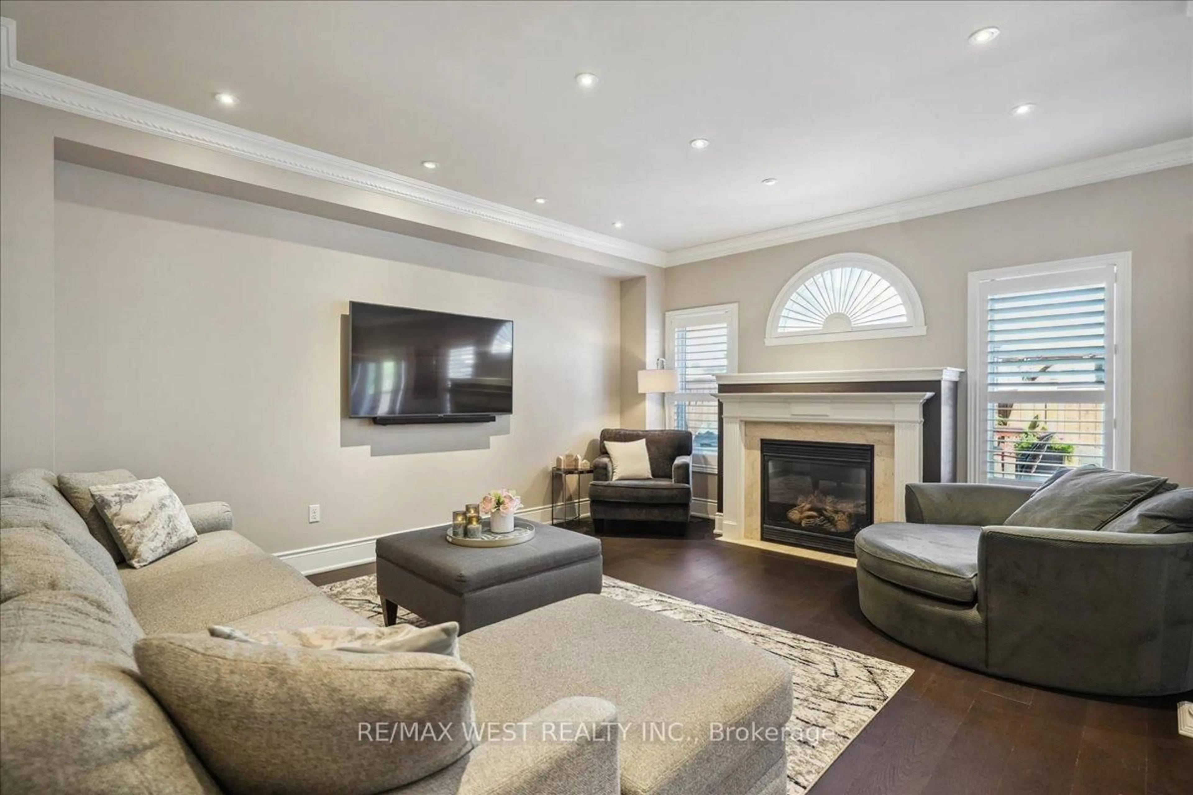 Living room with furniture, unknown for 206 Shelbourne Dr, Vaughan Ontario L4H 0J4