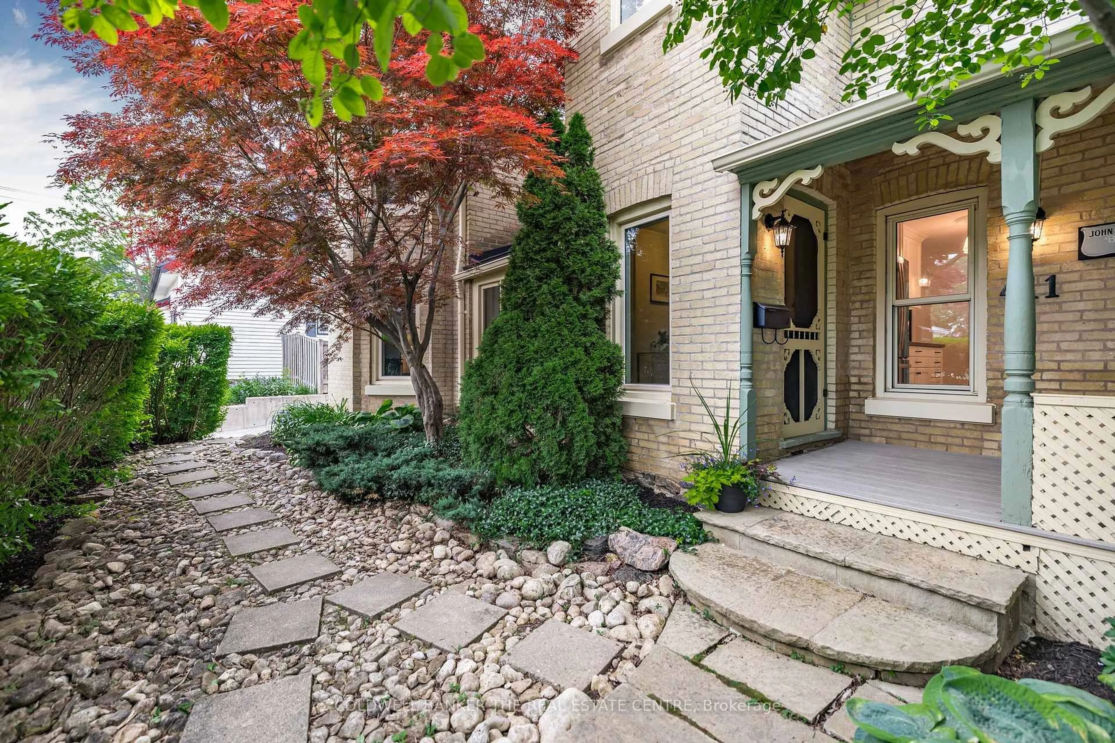 Unknown for 411 Millard Ave, Newmarket Ontario L3Y 2A1
