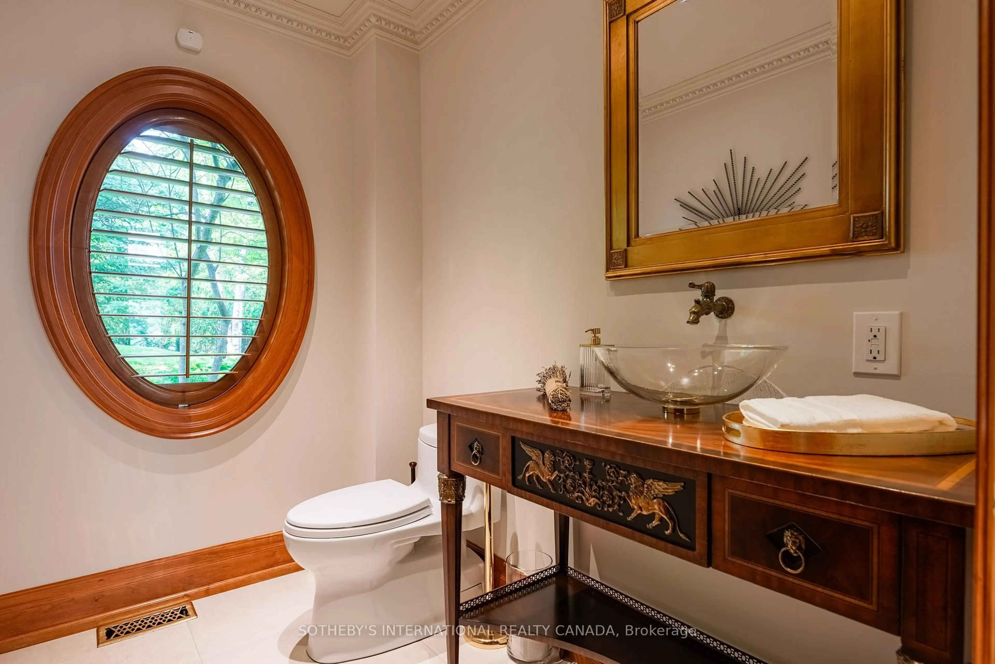 Standard bathroom, ceramic/tile floor for 101 Paula Crt, Vaughan Ontario L0J 1C0