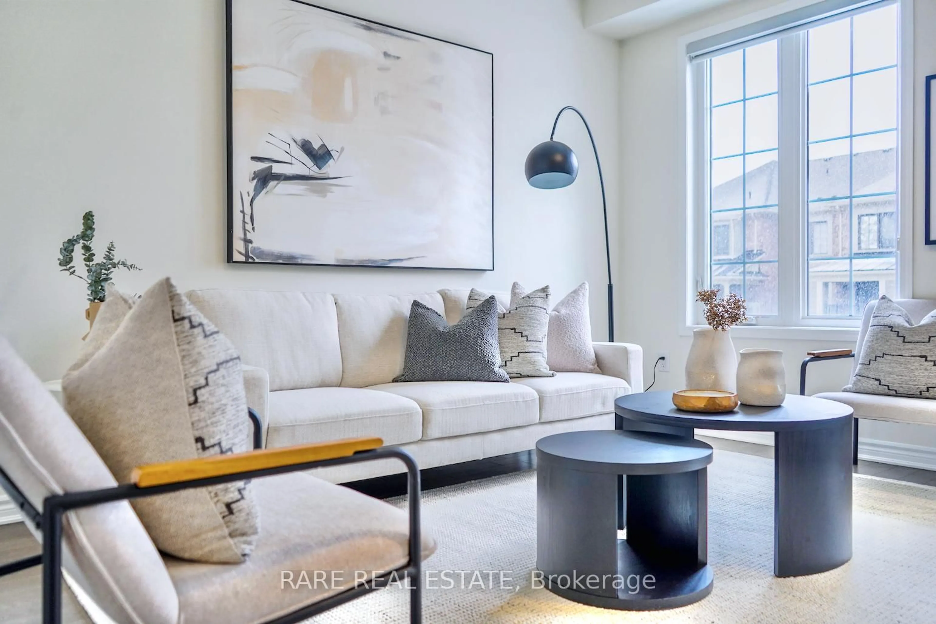 Living room with furniture, unknown for 73 Casely Ave, Richmond Hill Ontario L4S 0K2